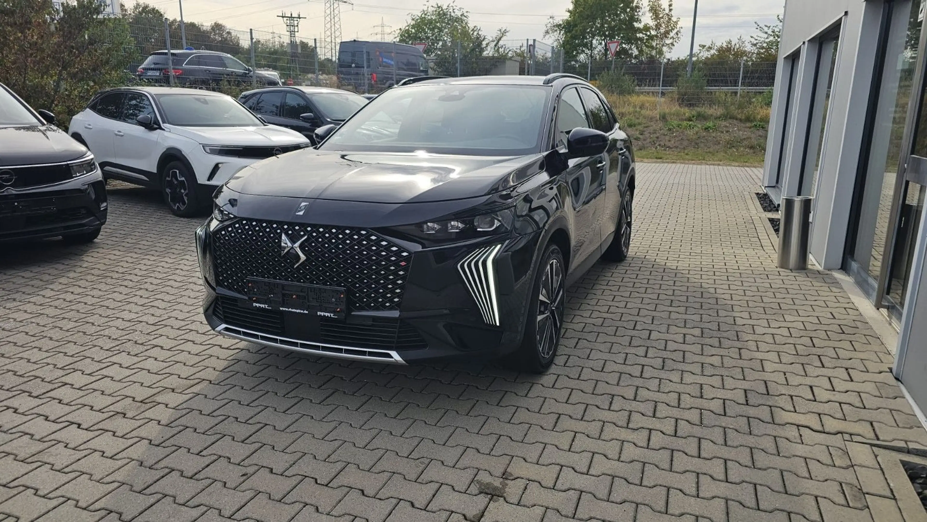 DS Automobiles DS 7 Crossback — photo 3