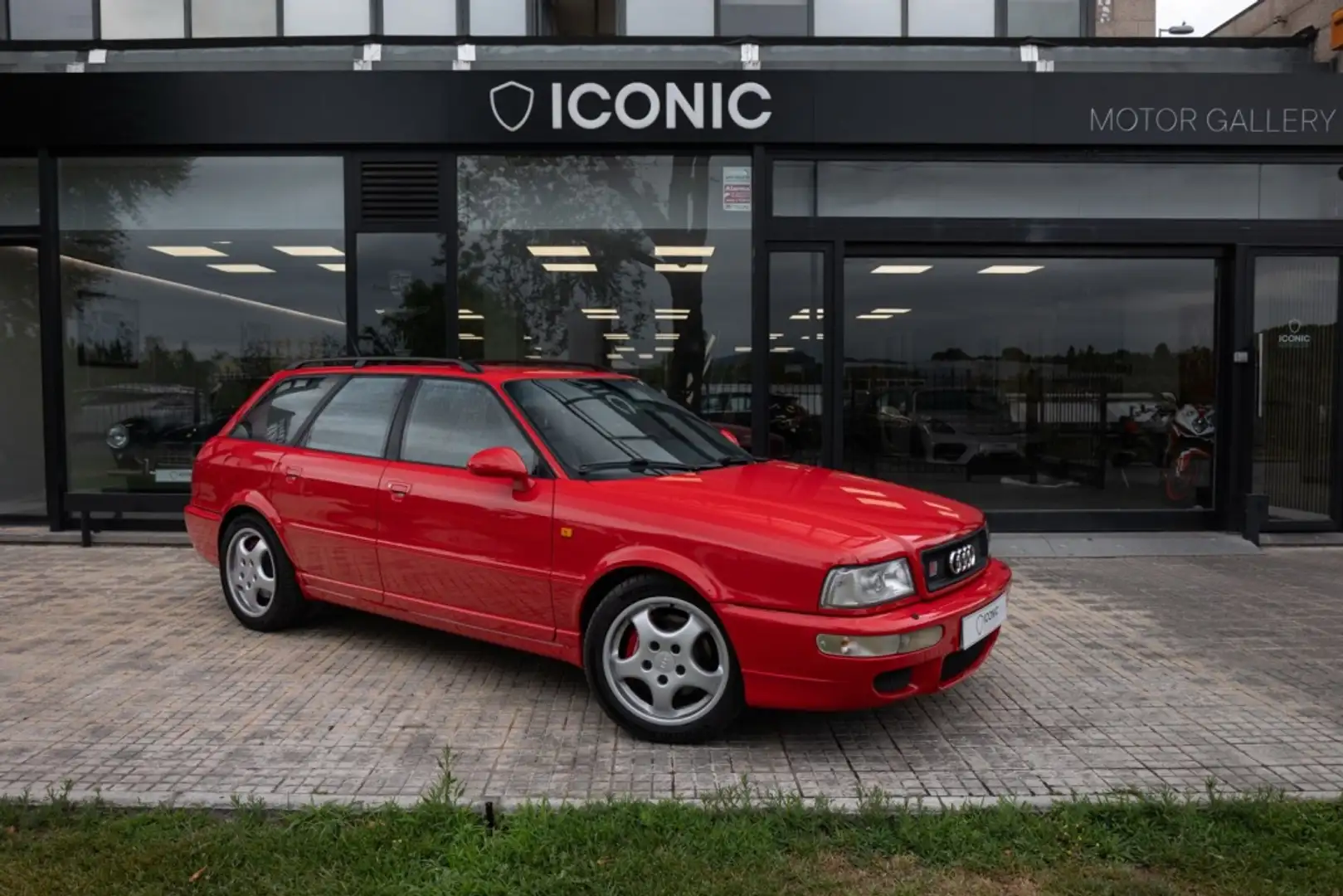 Audi RS2 Avant 2.2 Piros - 1