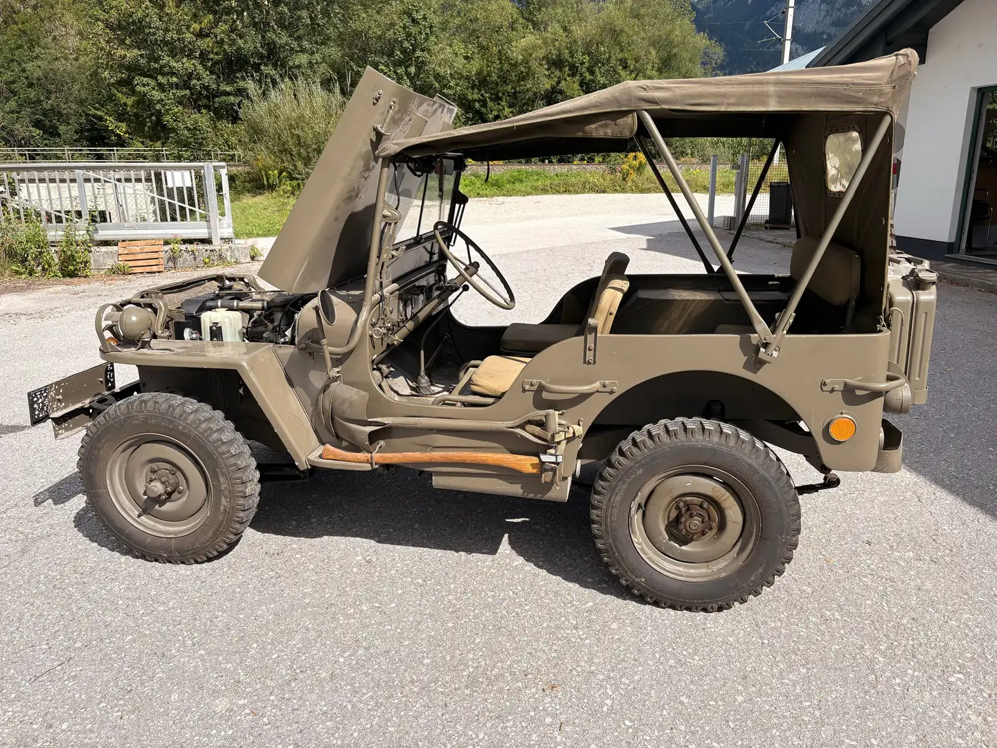 Jeep Willys Jeep MB Grün - 2