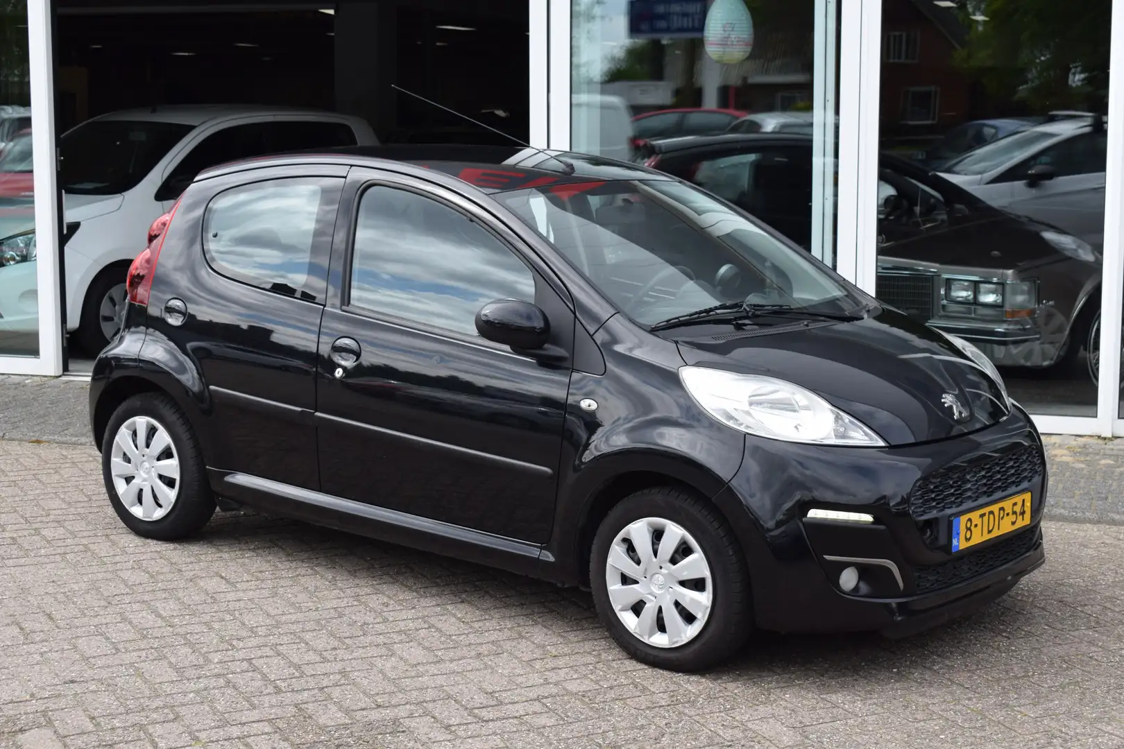 Peugeot 107 1.0 Active//Airco//5drs//72.610km!! Noir - 2
