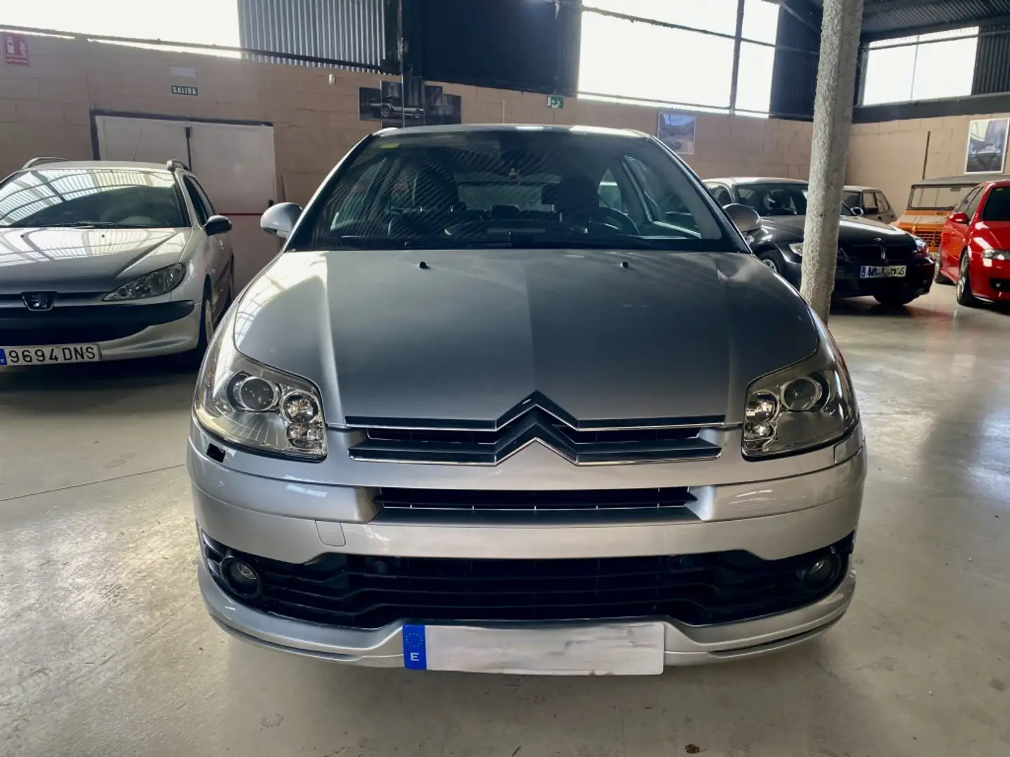 Citroen C4 Coupé 2.0HDI VTS Grijs - 2