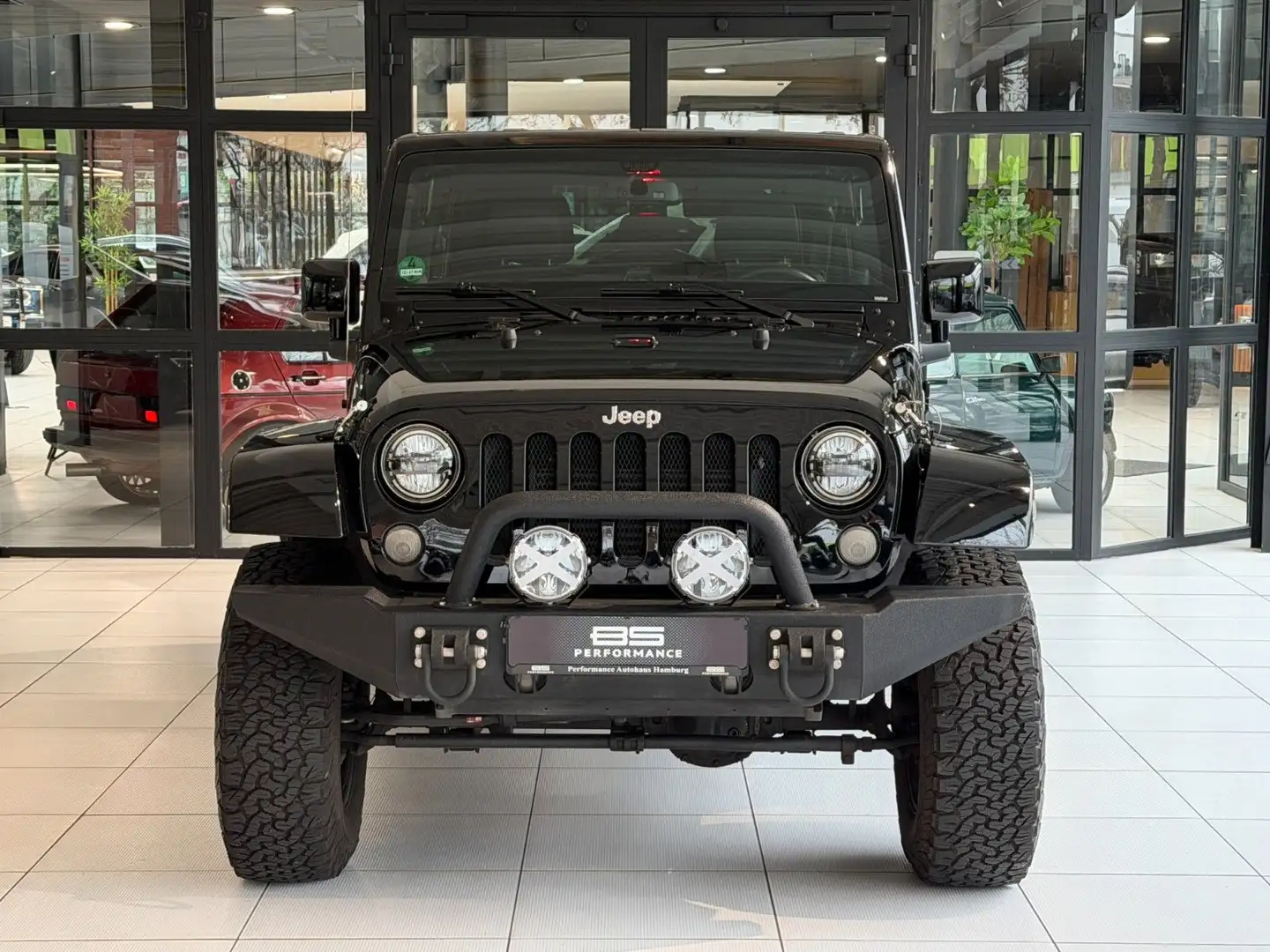 Jeep Wrangler 2.8l CRD Unlimited Sahara|SONDERMODELL| Schwarz - 2