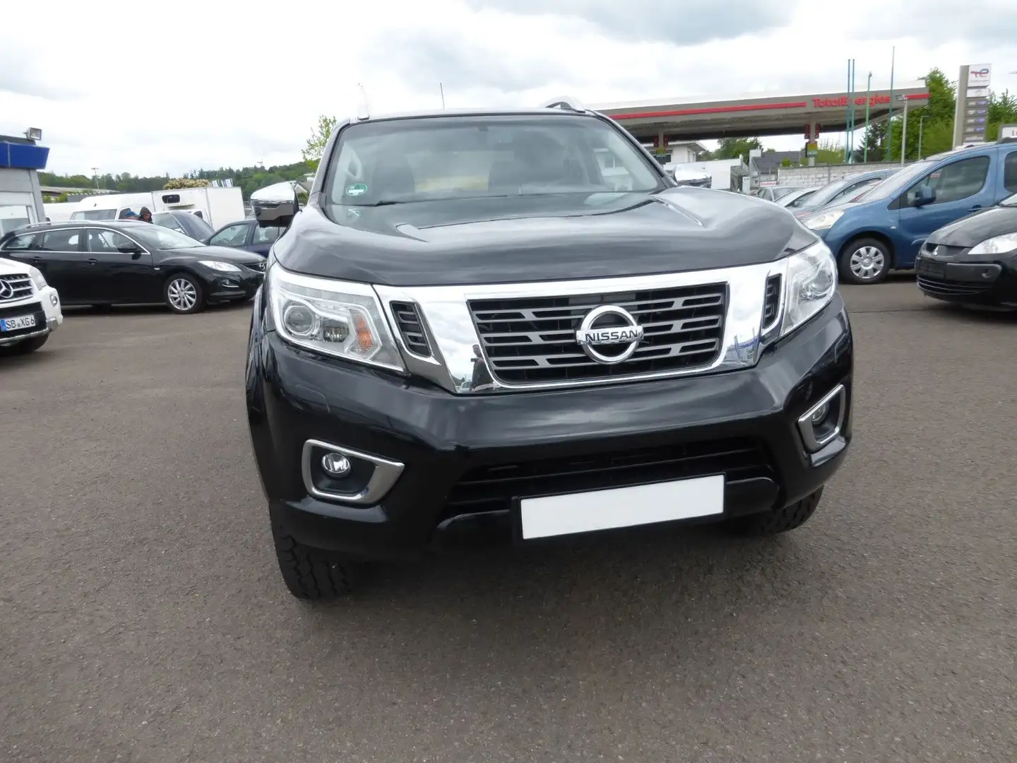 Nissan Navara NP300 N-Connecta Double Cab 4x4 Schwarz - 2