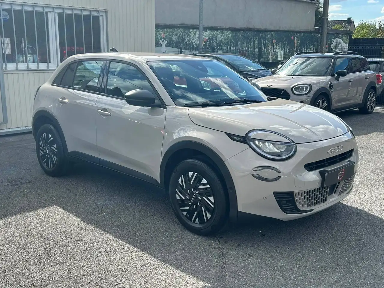 Fiat 600 1.2 Hybrid DCT / CAMERA / CARPLAY / COMME NEUVE, миниатюра 3