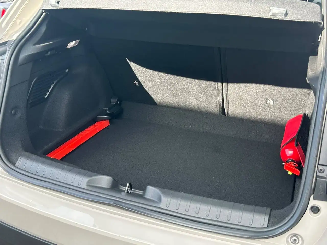 Fiat 600 1.2 Hybrid DCT / CAMERA / CARPLAY / COMME NEUVE, миниатюра 25