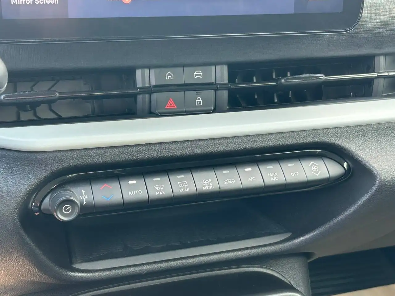 Fiat 600 1.2 Hybrid DCT / CAMERA / CARPLAY / COMME NEUVE, миниатюра 21