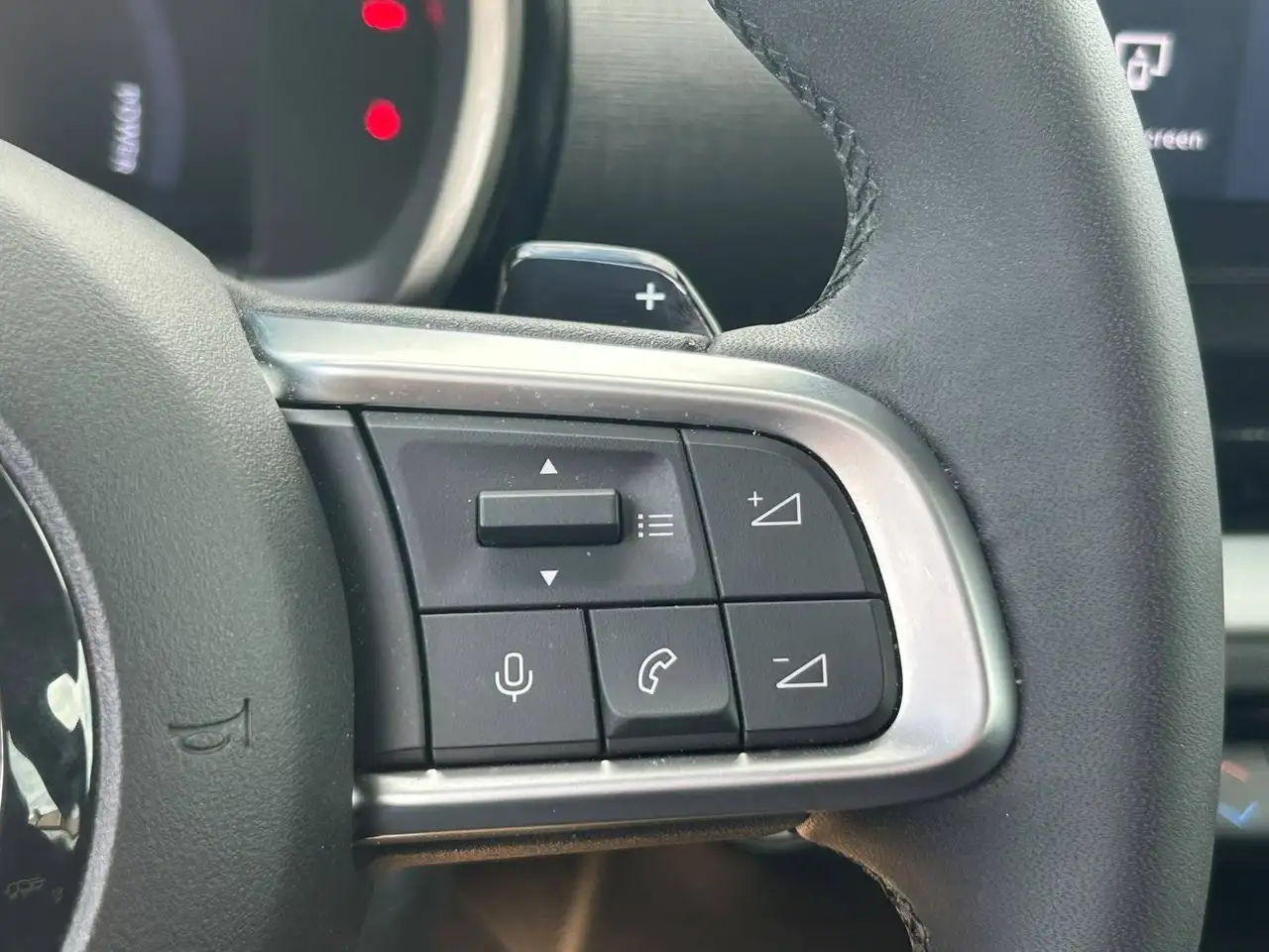 Fiat 600 1.2 Hybrid DCT / CAMERA / CARPLAY / COMME NEUVE, миниатюра 15