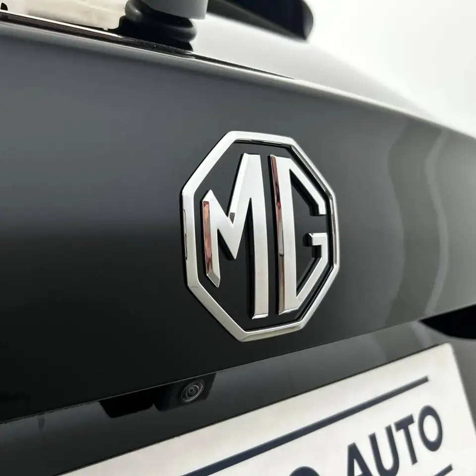 MG ZS 1.5 Comfort VARI COLORI DISPONIBILI 39