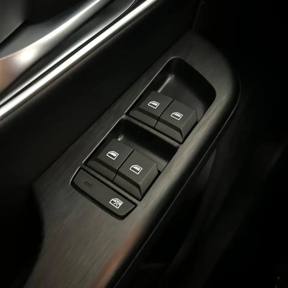 MG ZS 1.5 Comfort VARI COLORI DISPONIBILI 30