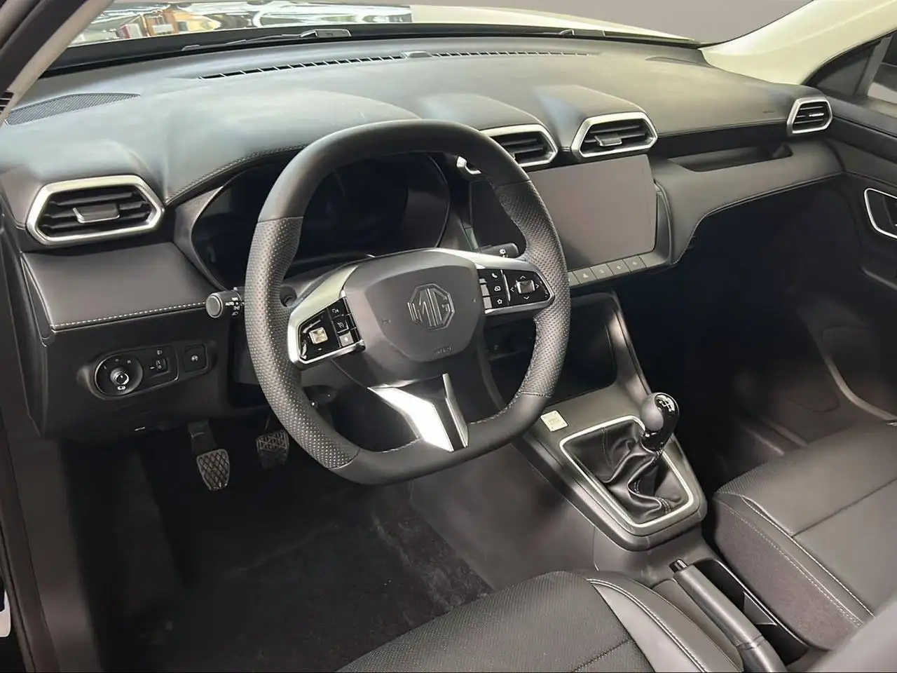 MG ZS 1.5 Comfort VARI COLORI DISPONIBILI 19