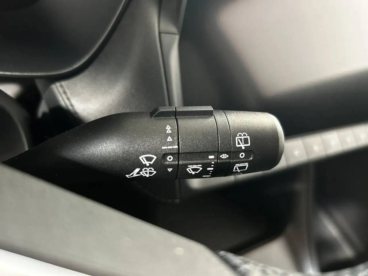 MG ZS 1.5 Comfort VARI COLORI DISPONIBILI 16