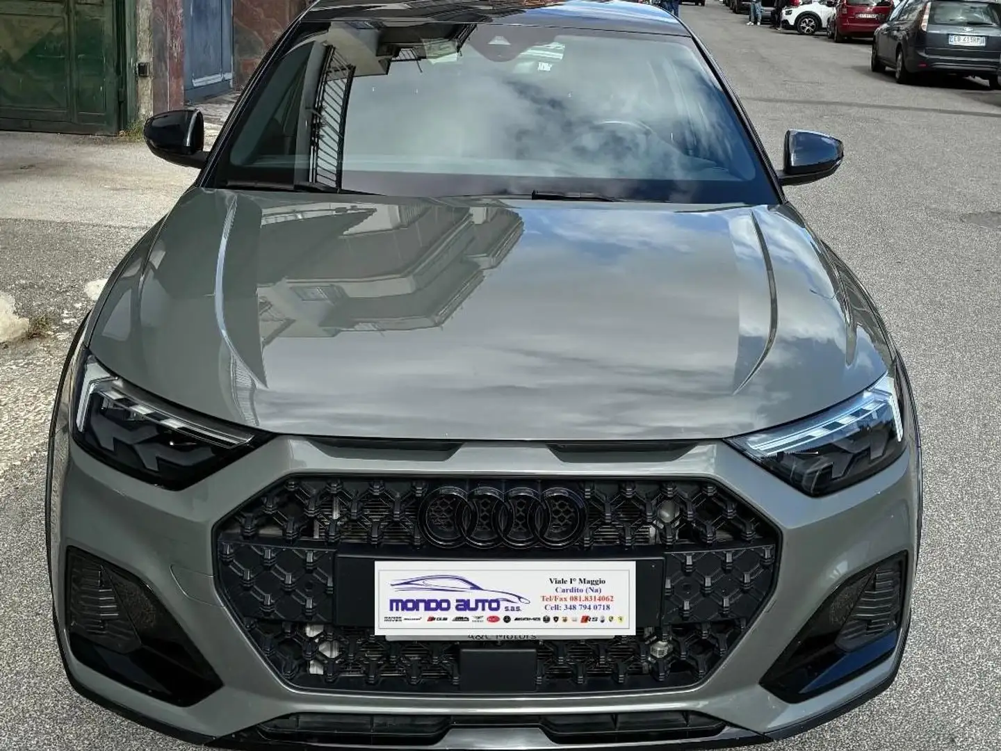 Audi A1 SPBK 1.0  TFSI 110 CV S-TRONIC S-LINE ALLSTREET Grau - 2