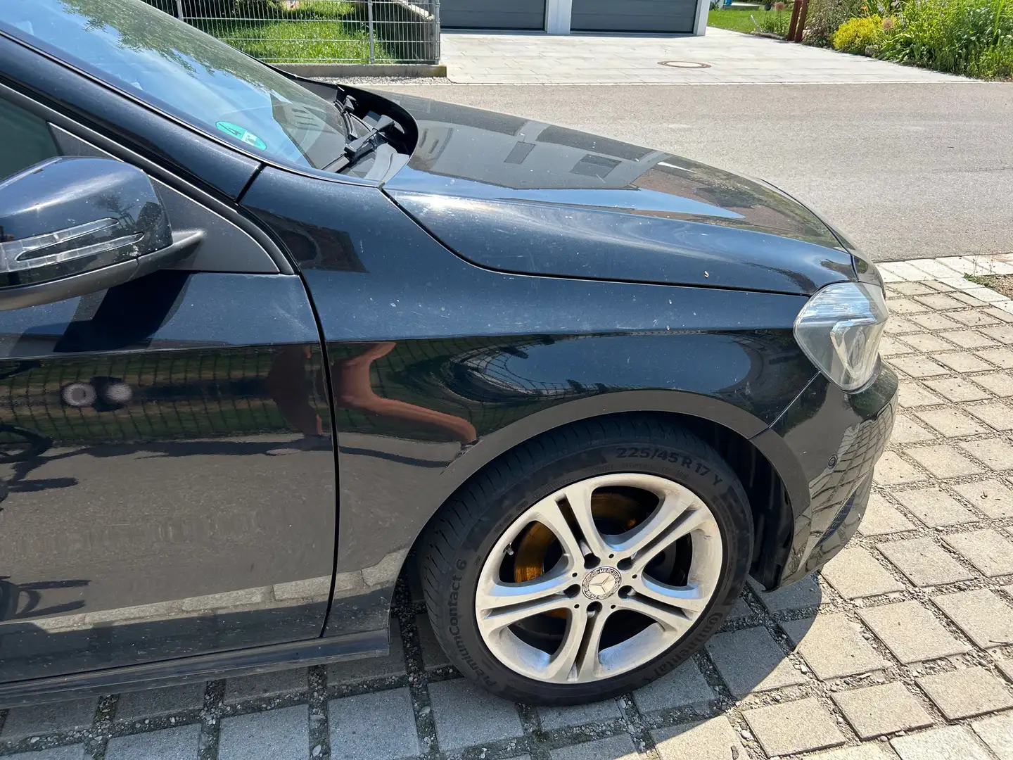 Mercedes-Benz A 180 A 180 (BlueEFFICIENCY) Urban Noir - 2