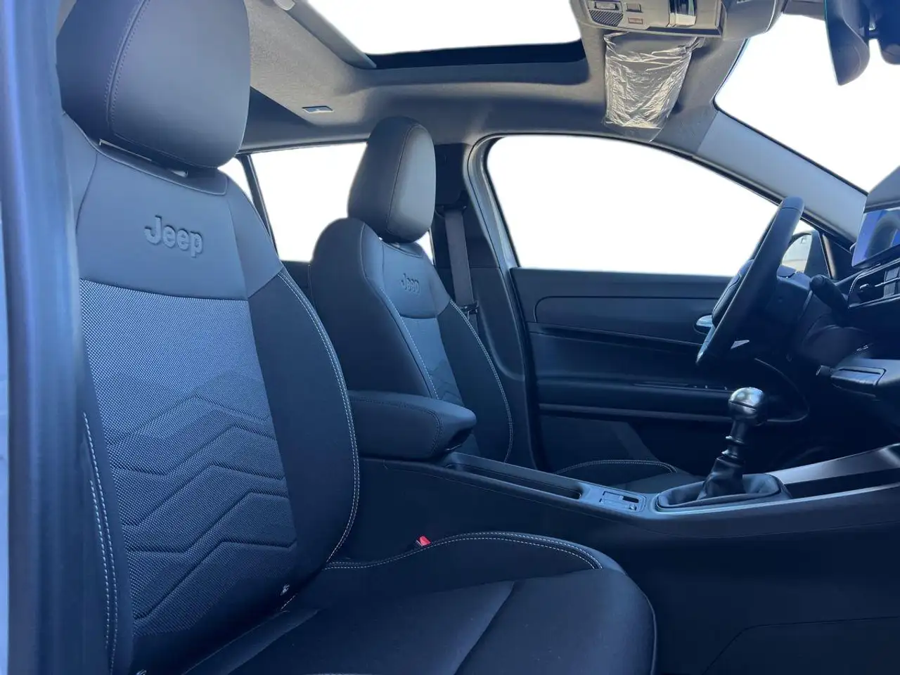 Jeep Avenger 1.2 Turbo Altitude, миниатюра 16
