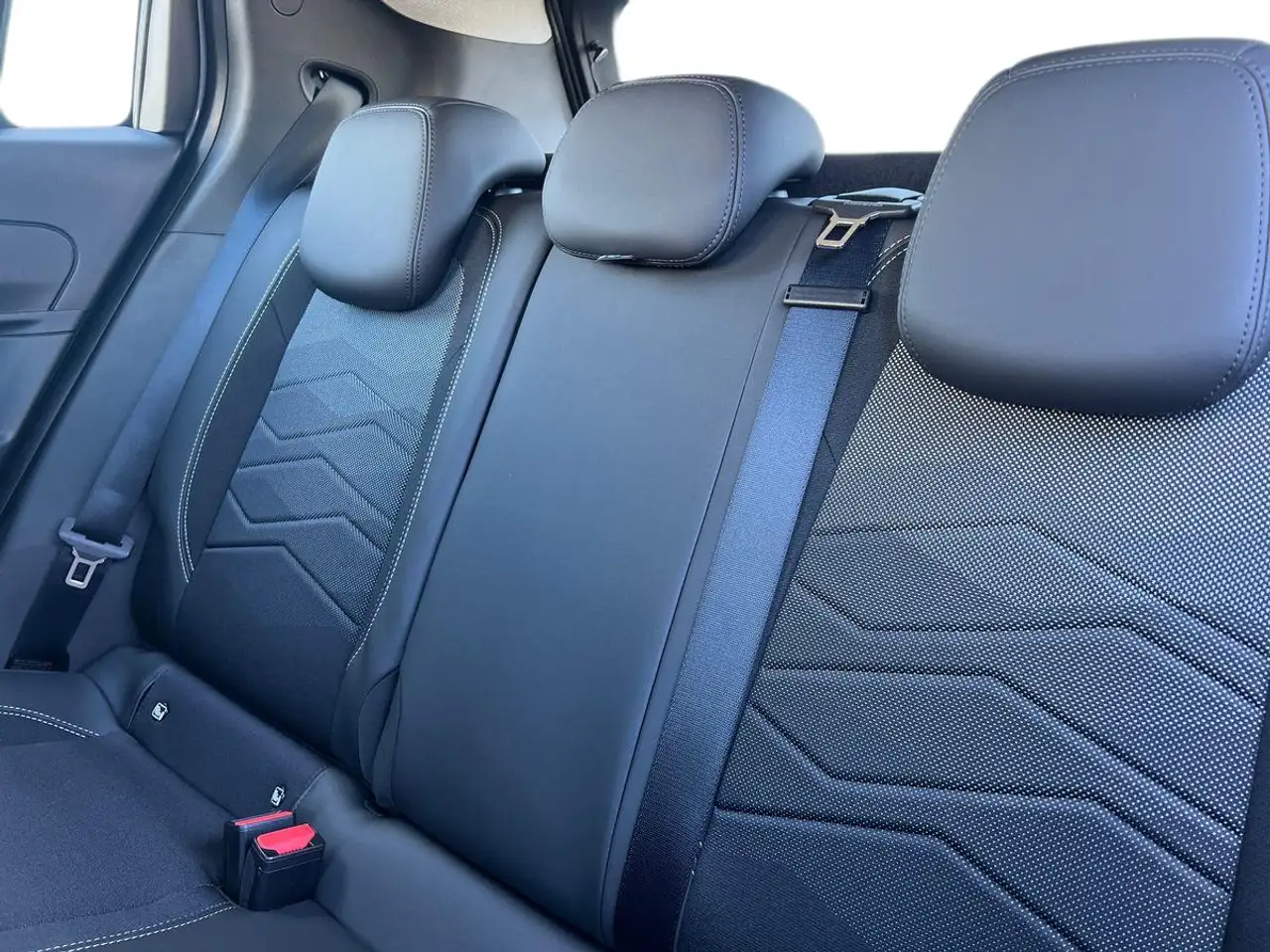 Jeep Avenger 1.2 Turbo Altitude, миниатюра 14