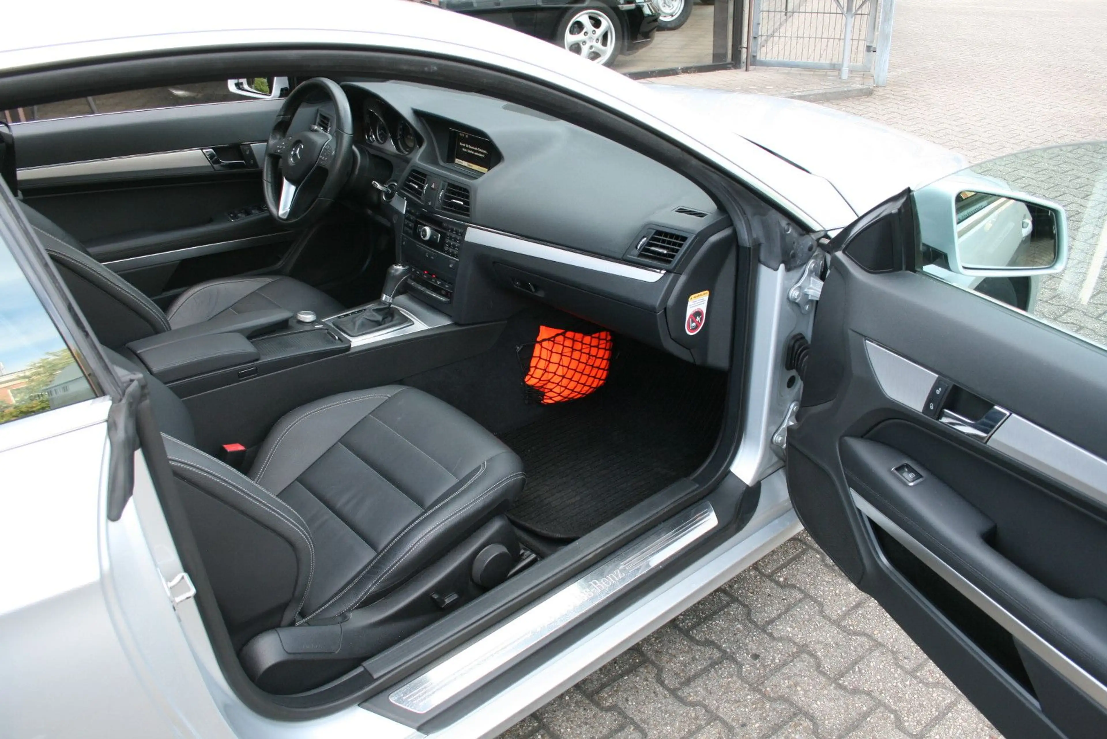 Mercedes-Benz E 250 E250 Autom BlueEfficiency Coupe | Pano|W/S Räder — photo 11