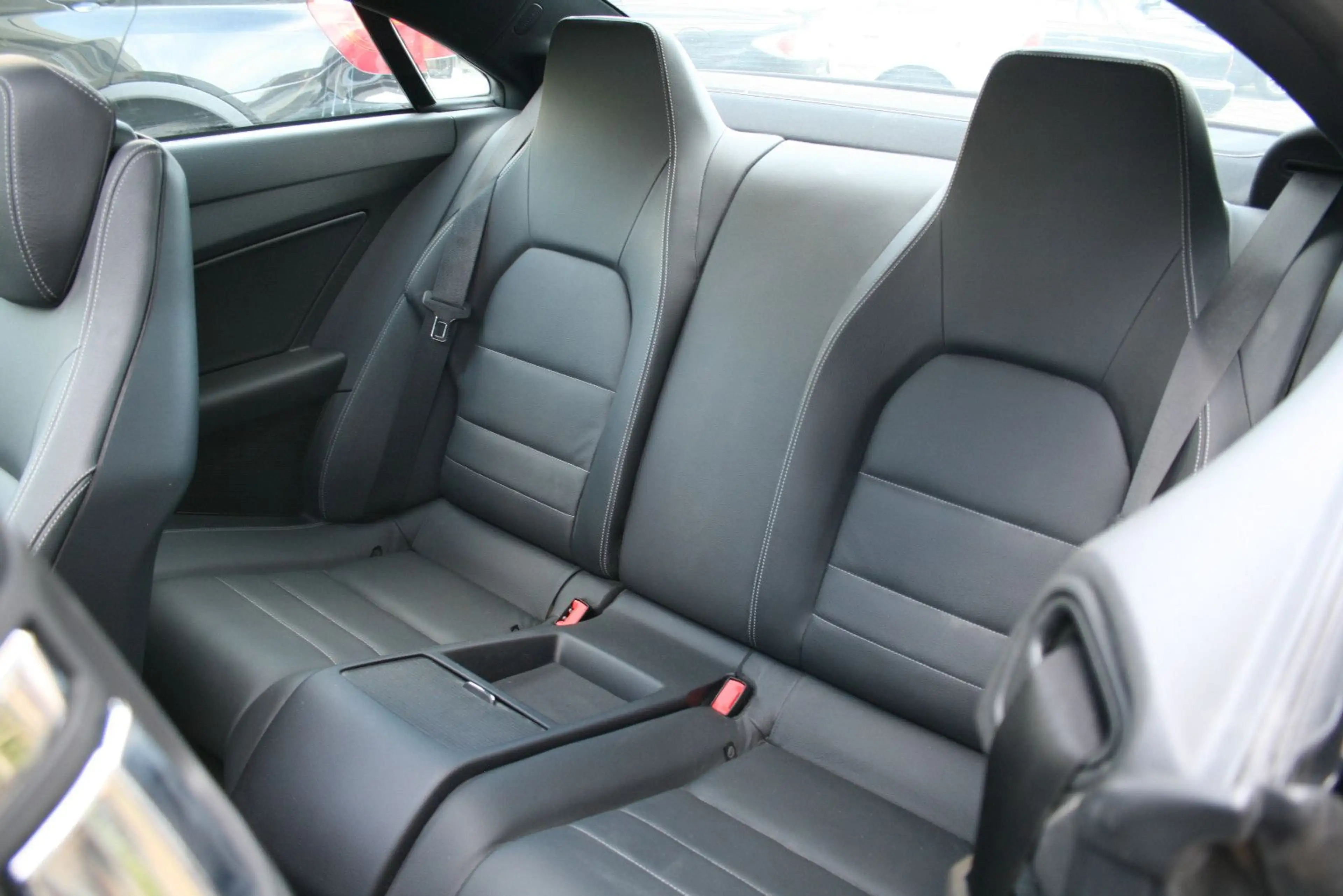 Mercedes-Benz E 250 E250 Autom BlueEfficiency Coupe | Pano|W/S Räder — photo 8
