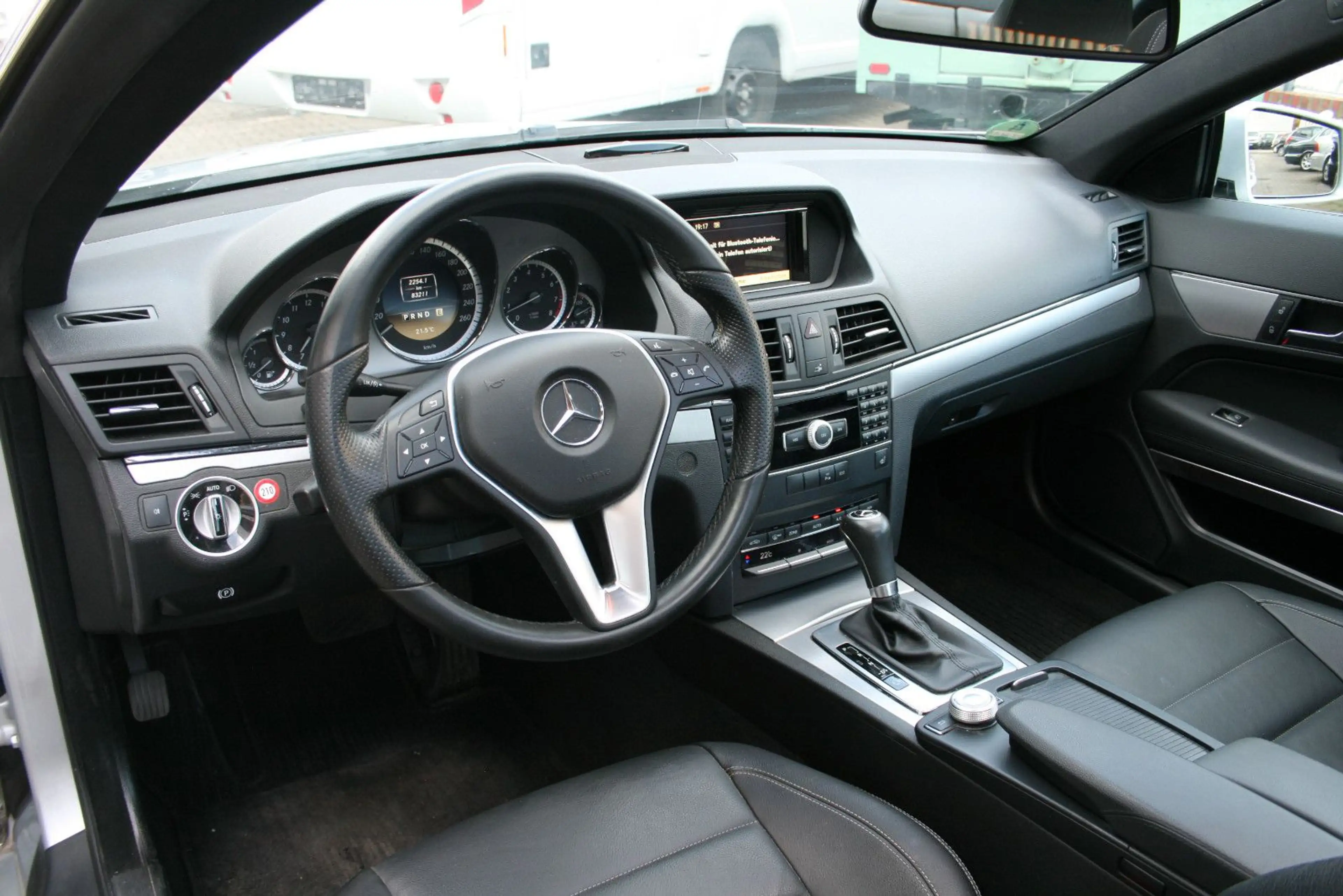 Mercedes-Benz E 250 E250 Autom BlueEfficiency Coupe | Pano|W/S Räder — photo 5