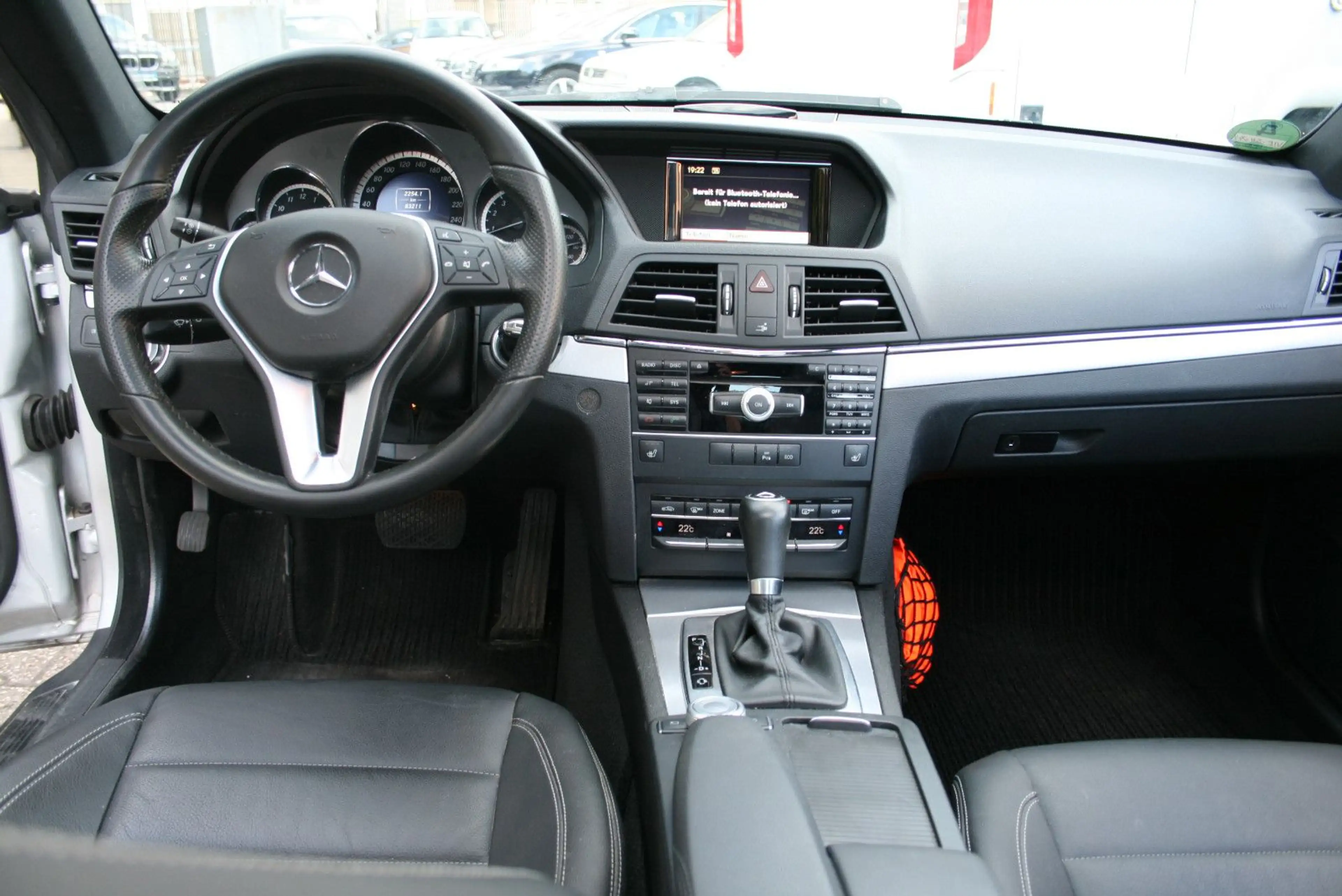 Mercedes-Benz E 250 E250 Autom BlueEfficiency Coupe | Pano|W/S Räder — photo 10
