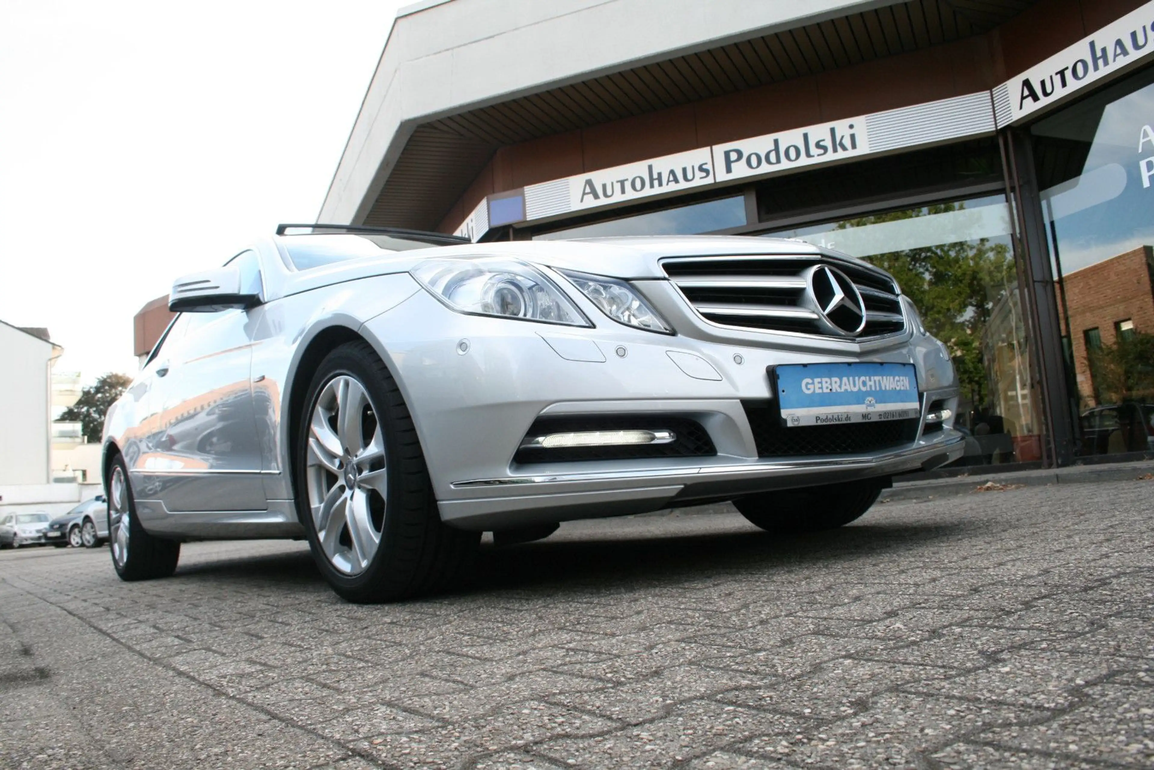 Mercedes-Benz E 250 E250 Autom BlueEfficiency Coupe | Pano|W/S Räder — photo 15