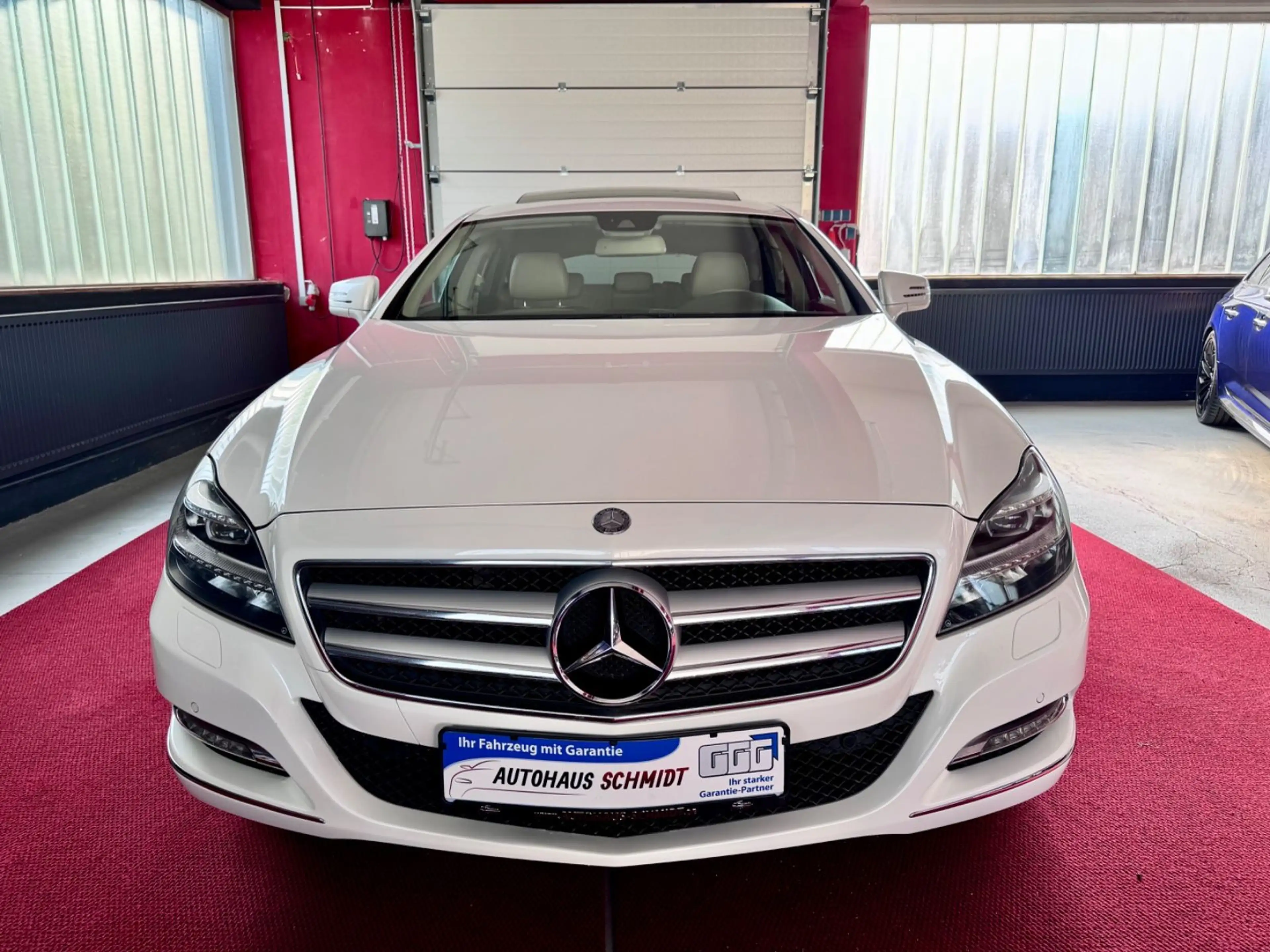 Mercedes-Benz CLS 350 4Matic Glasdach ILS Airmatic AHK 19" — photo 4