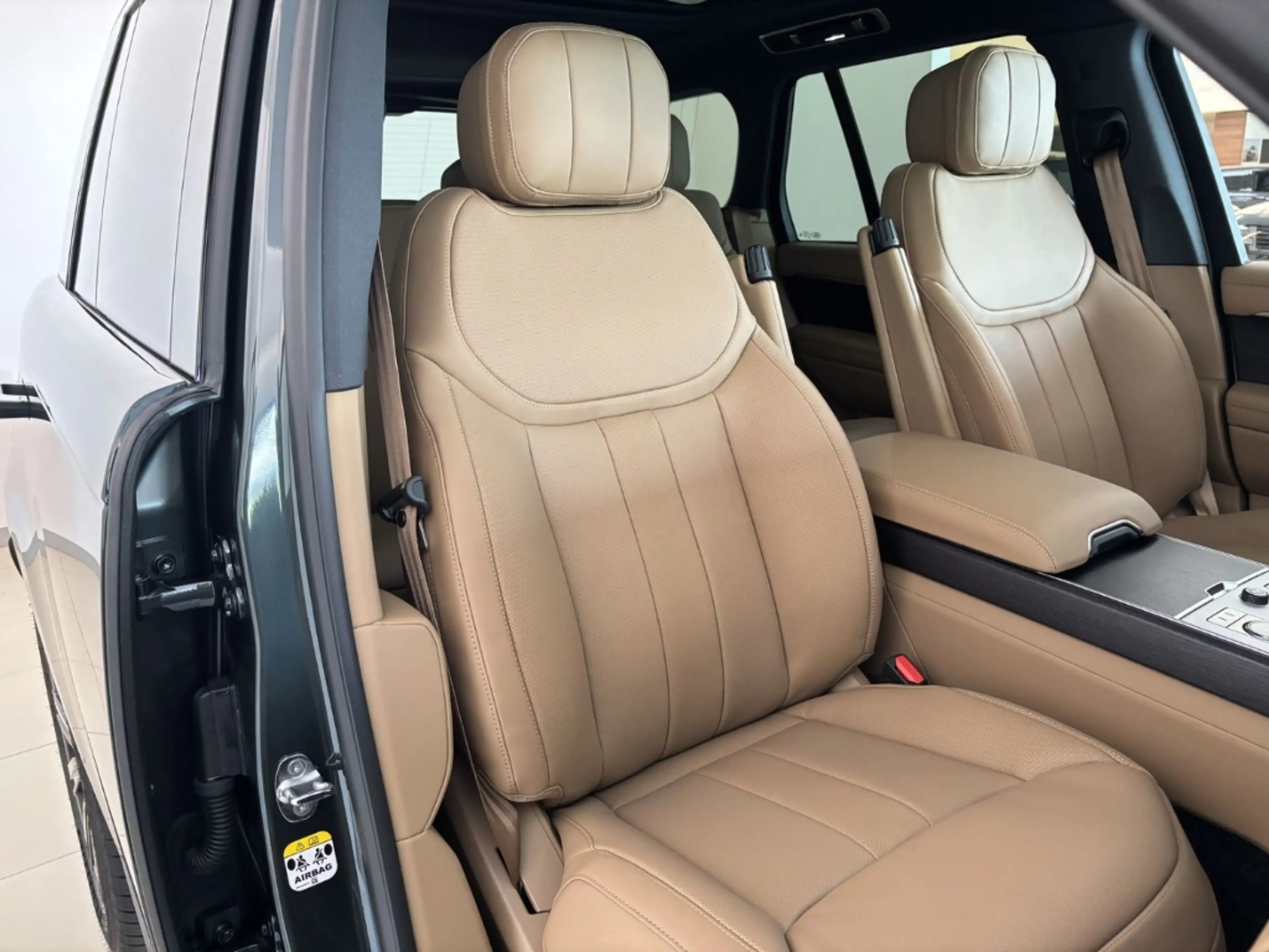 Land Rover Range Rover P460e HSE SHADOW-PACK AHK 22''LM SD — photo 11