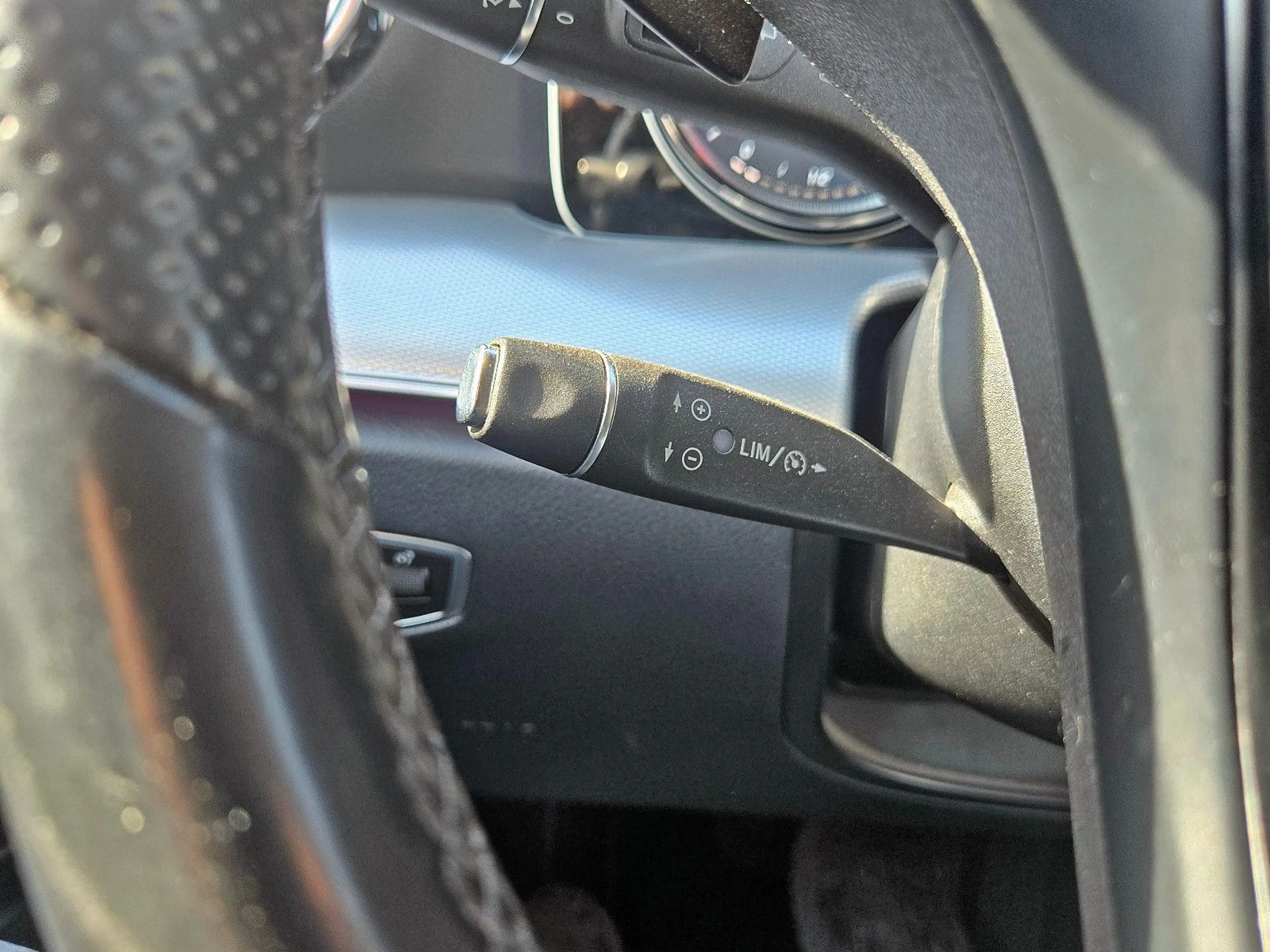 Mercedes-Benz E 200 Aut, GARANTIE, LED, Teilleder, PDC+RFK,S.H — photo 13