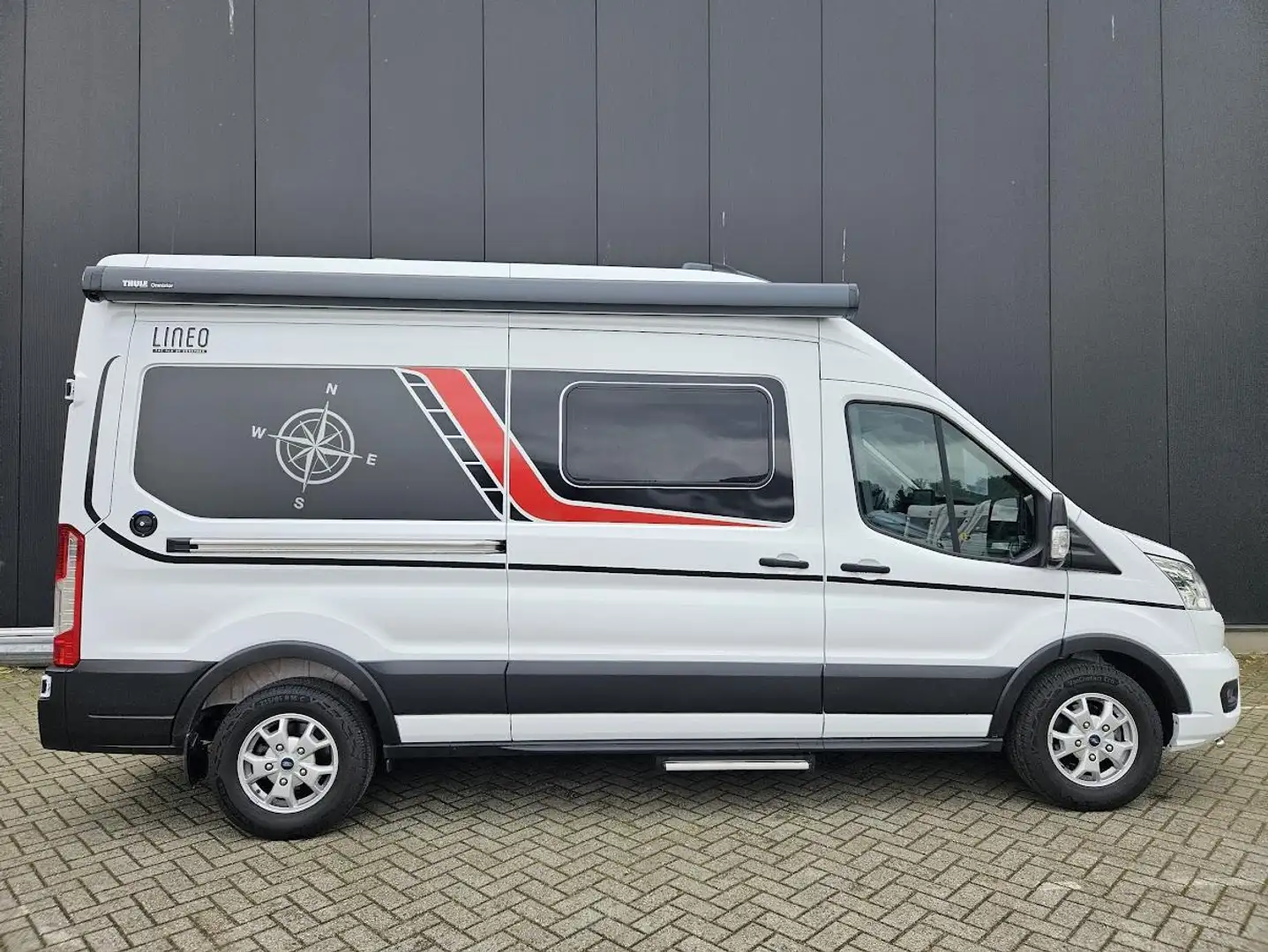 Bürstner Lineo C 590 AUTOMAAT Nu met nieuwe zwarte lui Weiß - 2