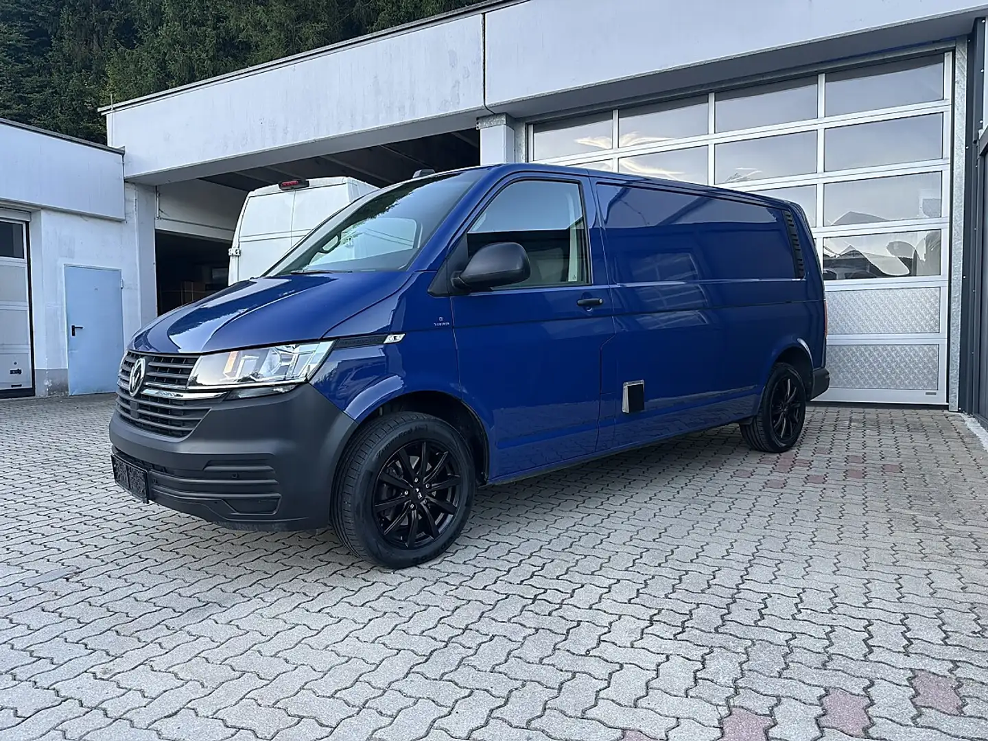Volkswagen T6.1 2.0 TDI Kasten lang L2H1 (EURO 6d) / Netto... Blau - 1