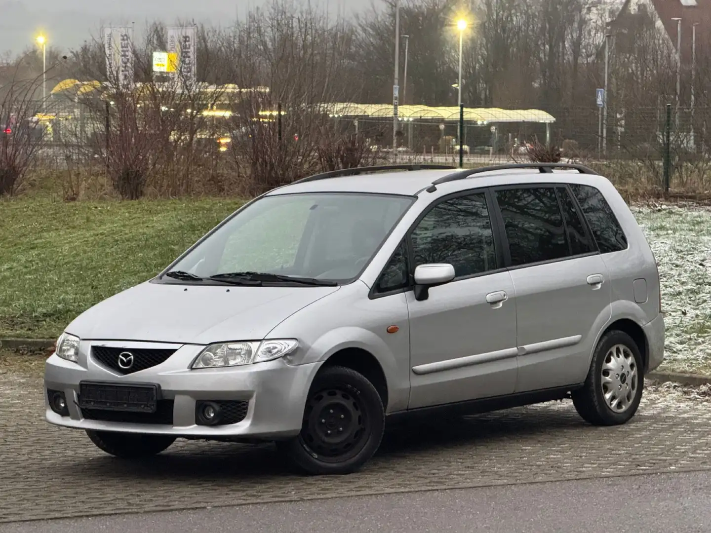 Mazda Premacy 2.0 Active guter Zustand Tüv Neu Gümüş rengi - 2