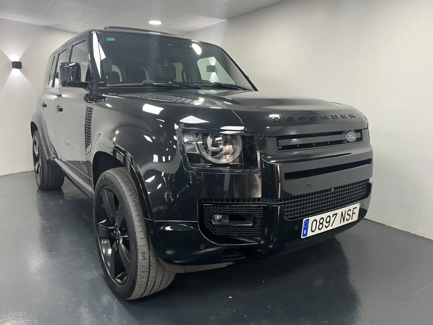 Land Rover Defender 110 5.0 V8 AWD Aut. 525 Negro - 1