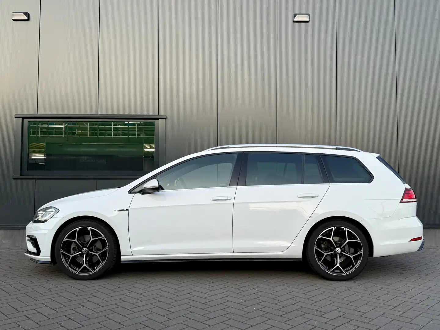 Volkswagen Golf Variant 1.5 TSI Highline Business R 150 PK DSG | R-line | Blanc - 2