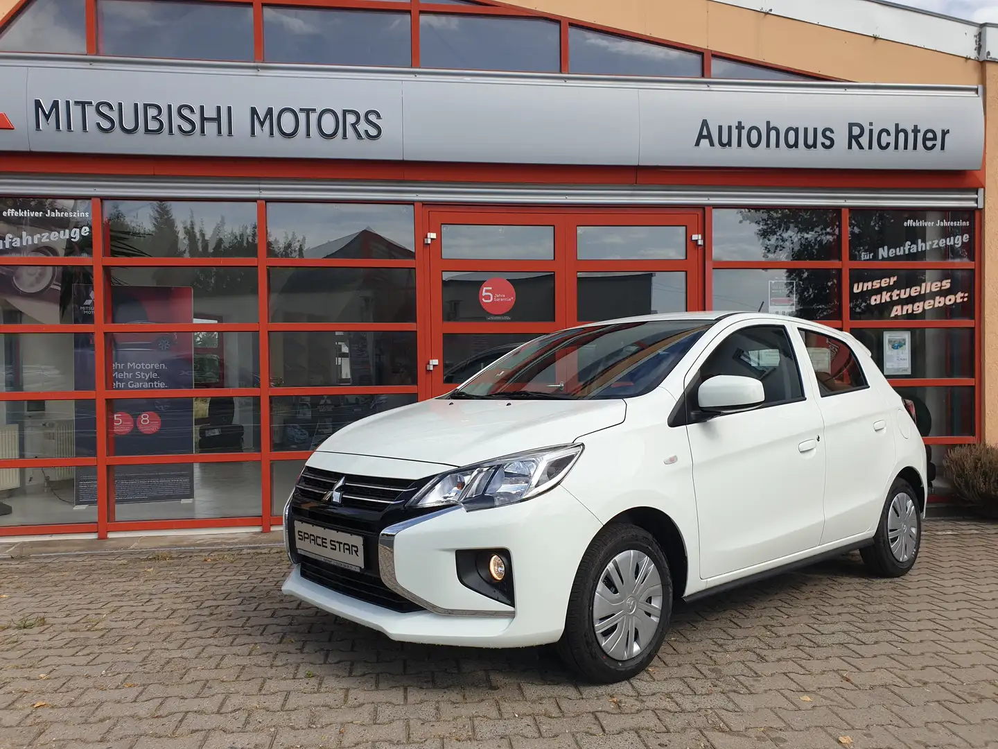 Mitsubishi Space Star Plus 1.2 MIVEC Weiß - 1