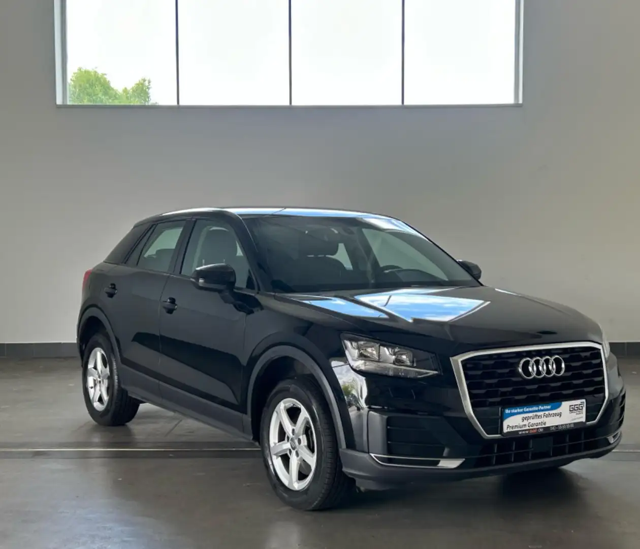 Audi Q2 1.0 TFSI sport ultra KLIMA+AUTOMATIK Zwart - 2