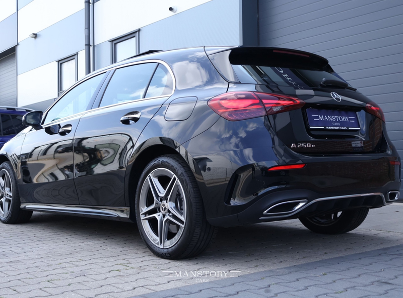 Mercedes-Benz A 250 e AMG Line — photo 7