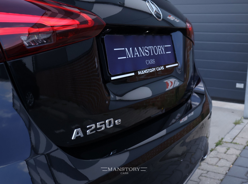 Mercedes-Benz A 250 e AMG Line — photo 5
