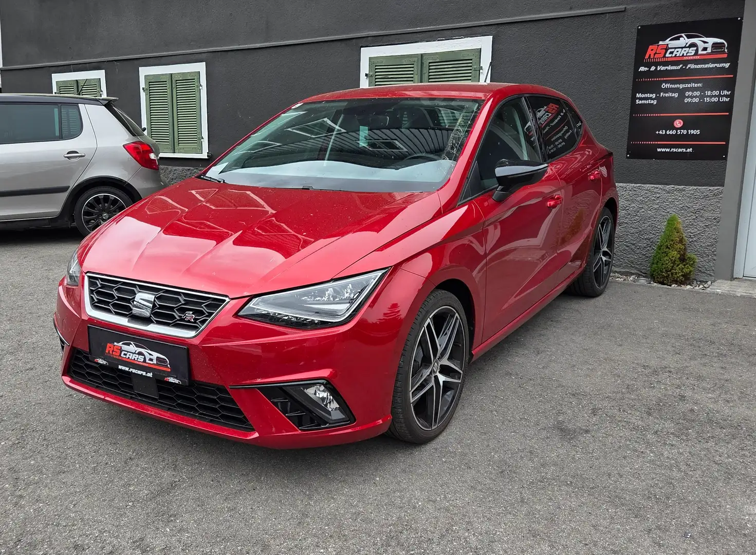 SEAT Ibiza FR Rot - 2