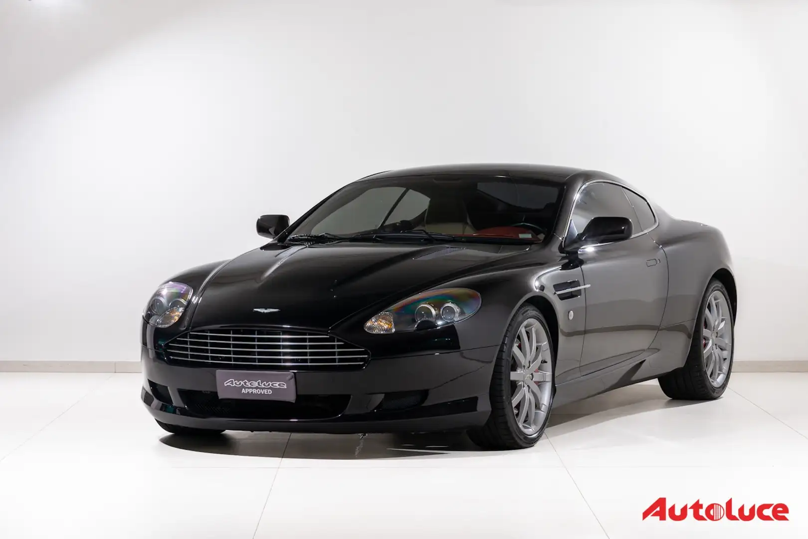 Aston Martin DB9 Nero - 1