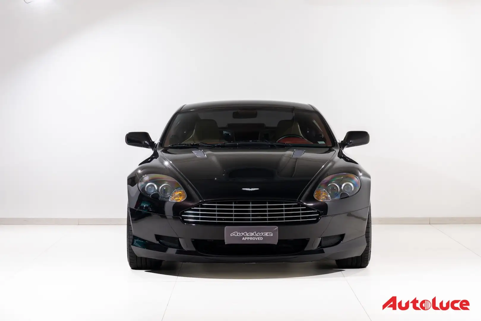 Aston Martin DB9 Nero - 2