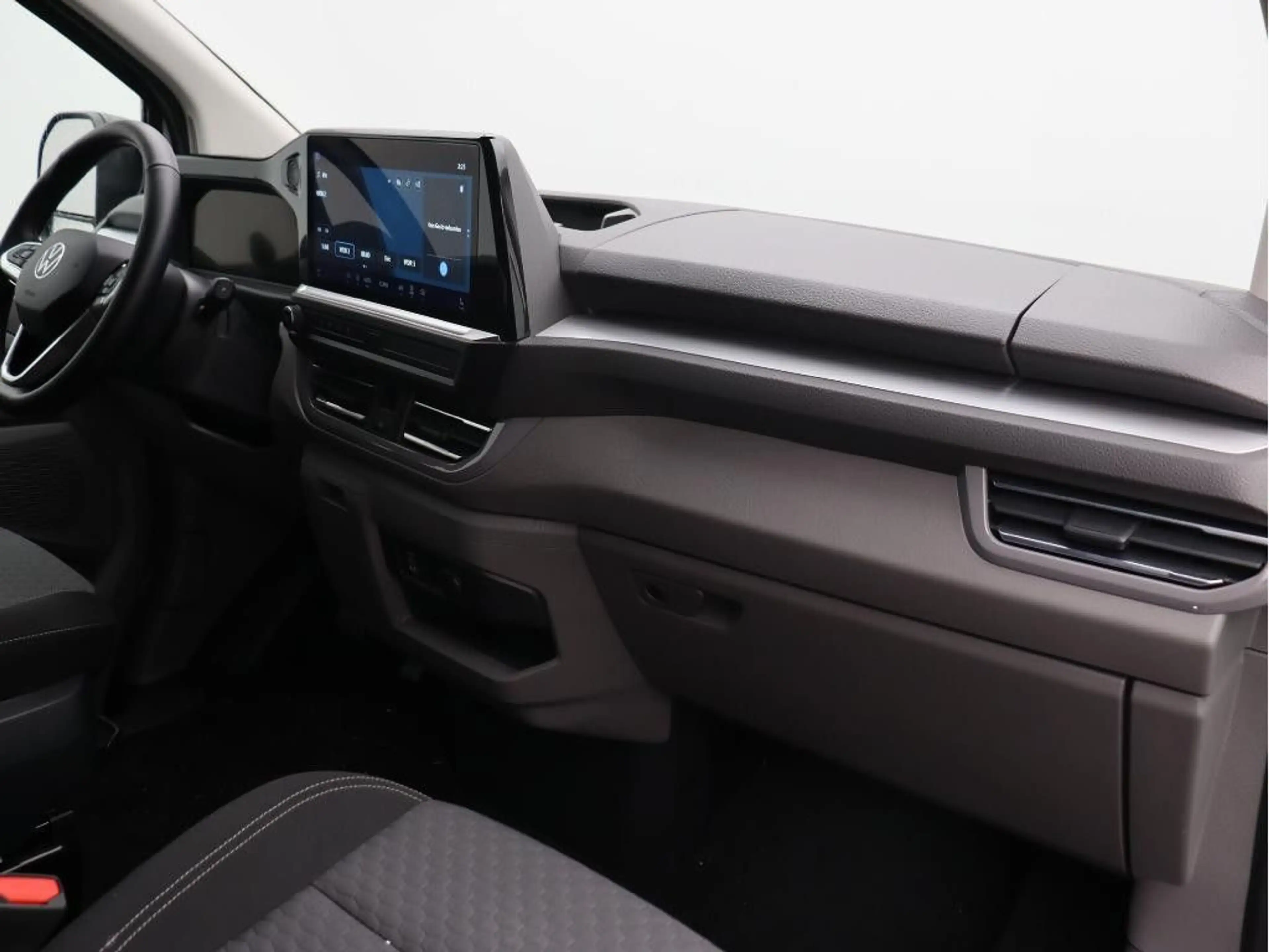 Volkswagen T7 Caravelle 2.0 TDI 110 kW Life KR — photo 4