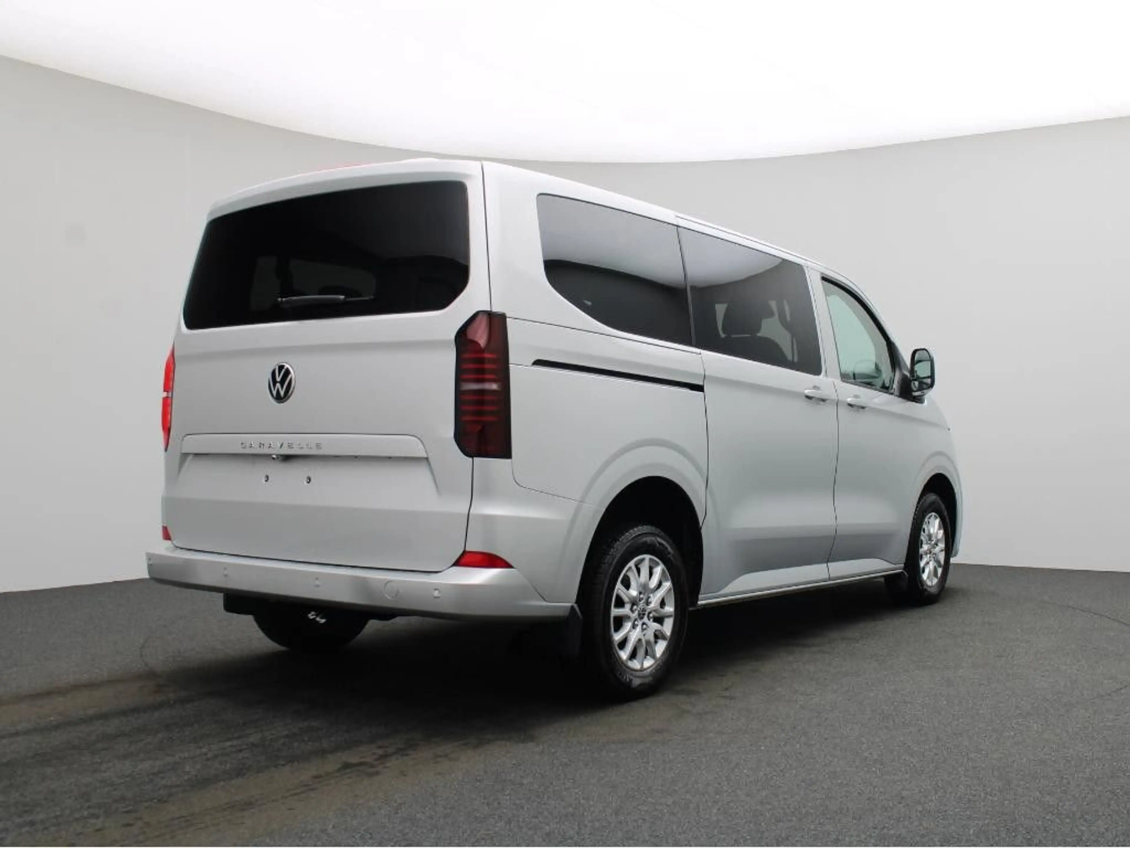 Volkswagen T7 Caravelle 2.0 TDI 110 kW Life KR — photo 2