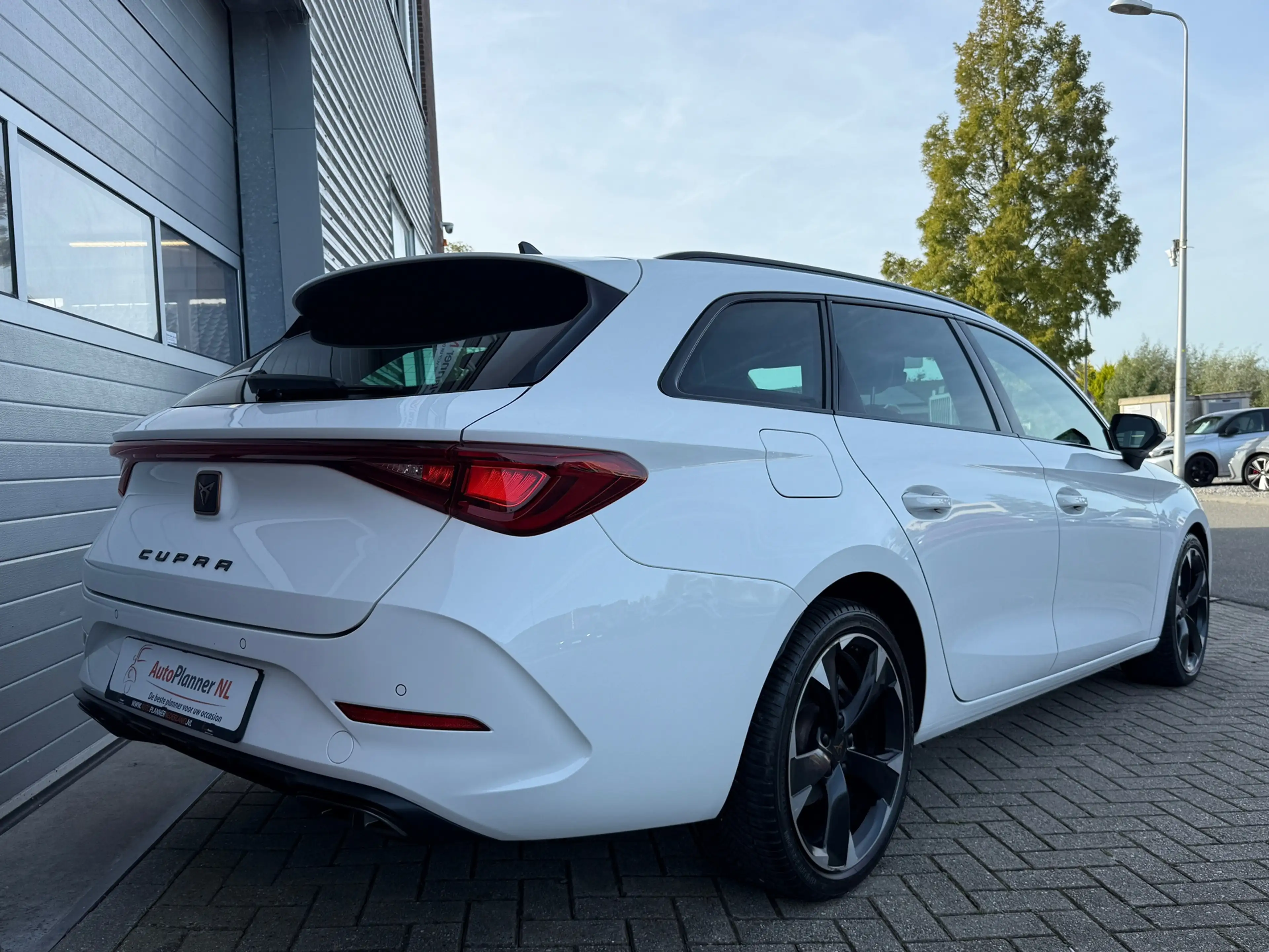 CUPRA Leon Sportstourer 1.5 eTSI! Incl. Btw! Carplay! Sfeer.! — photo 4
