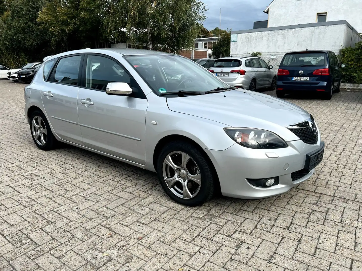 Mazda 3 Lim. 2.0 Sport Top"NEU TÜV, 2.HAND,SCHECKHEFT" Silber - 2