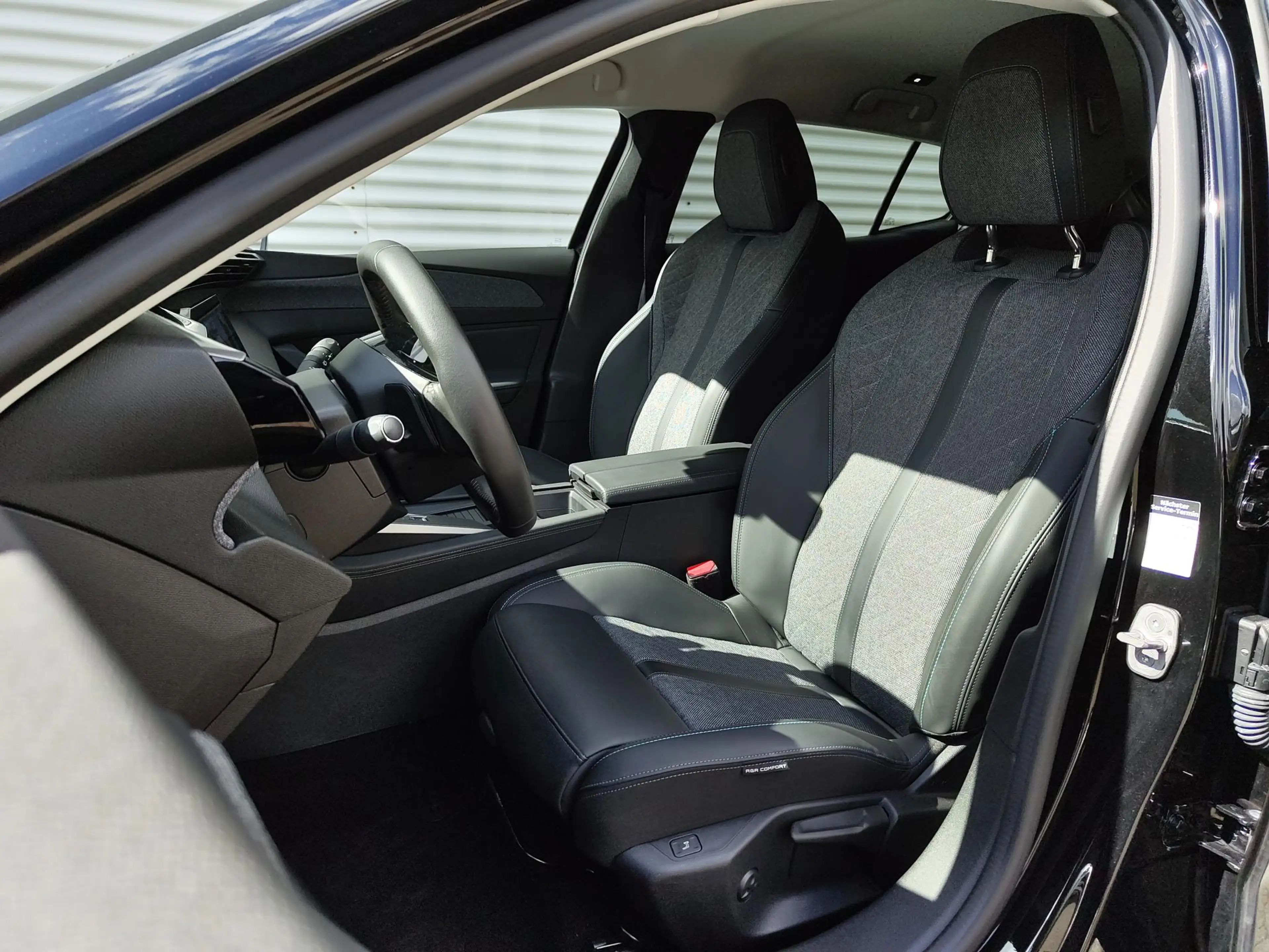 Peugeot 408 Allure Pack 1.2 Turbo 130pk EAT8 | NAVI | 360° CAM — photo 12