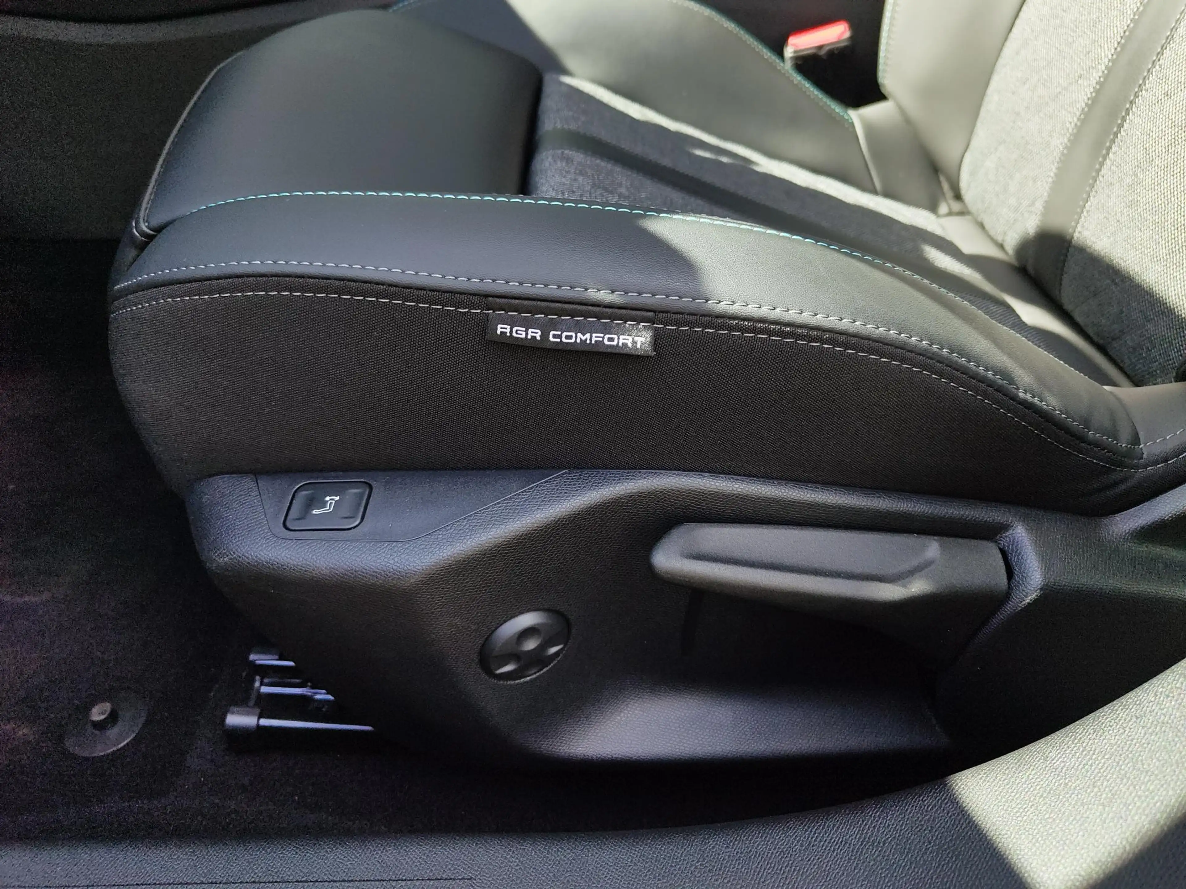 Peugeot 408 Allure Pack 1.2 Turbo 130pk EAT8 | NAVI | 360° CAM — photo 15