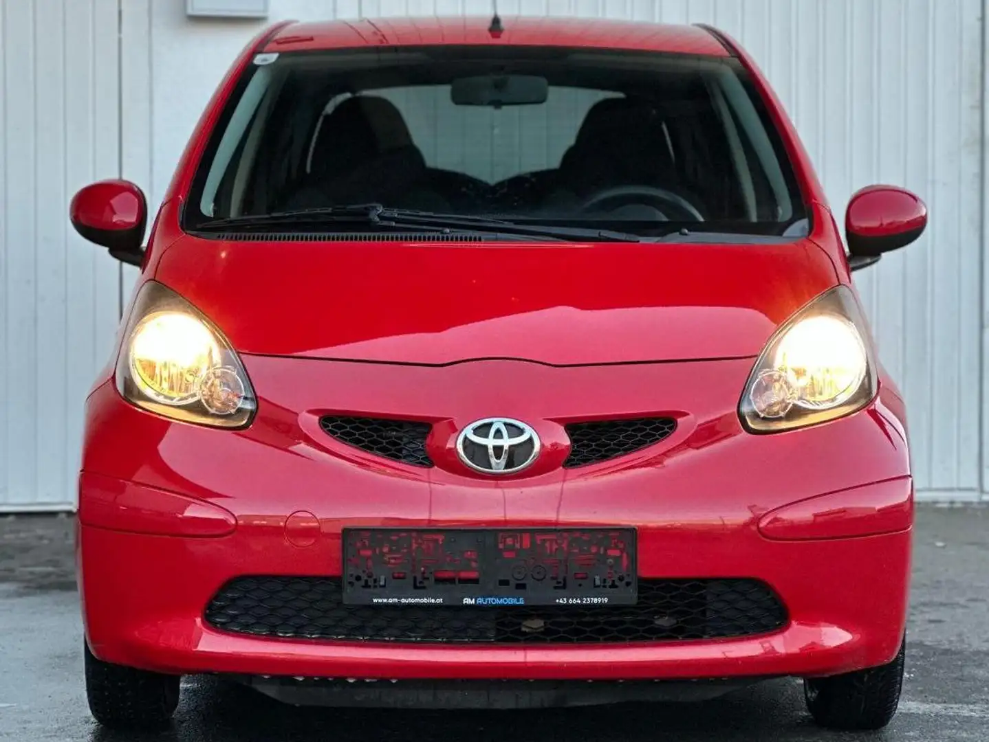 Toyota Aygo Basis Rojo - 2