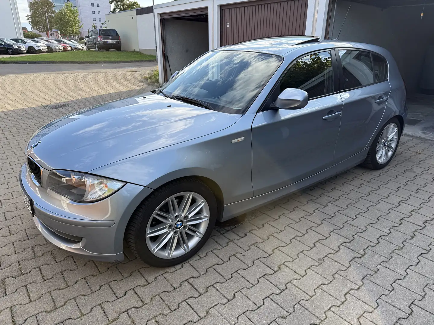 BMW 116 1er (5-Türer) 116i Aut. Lifestyle - 1