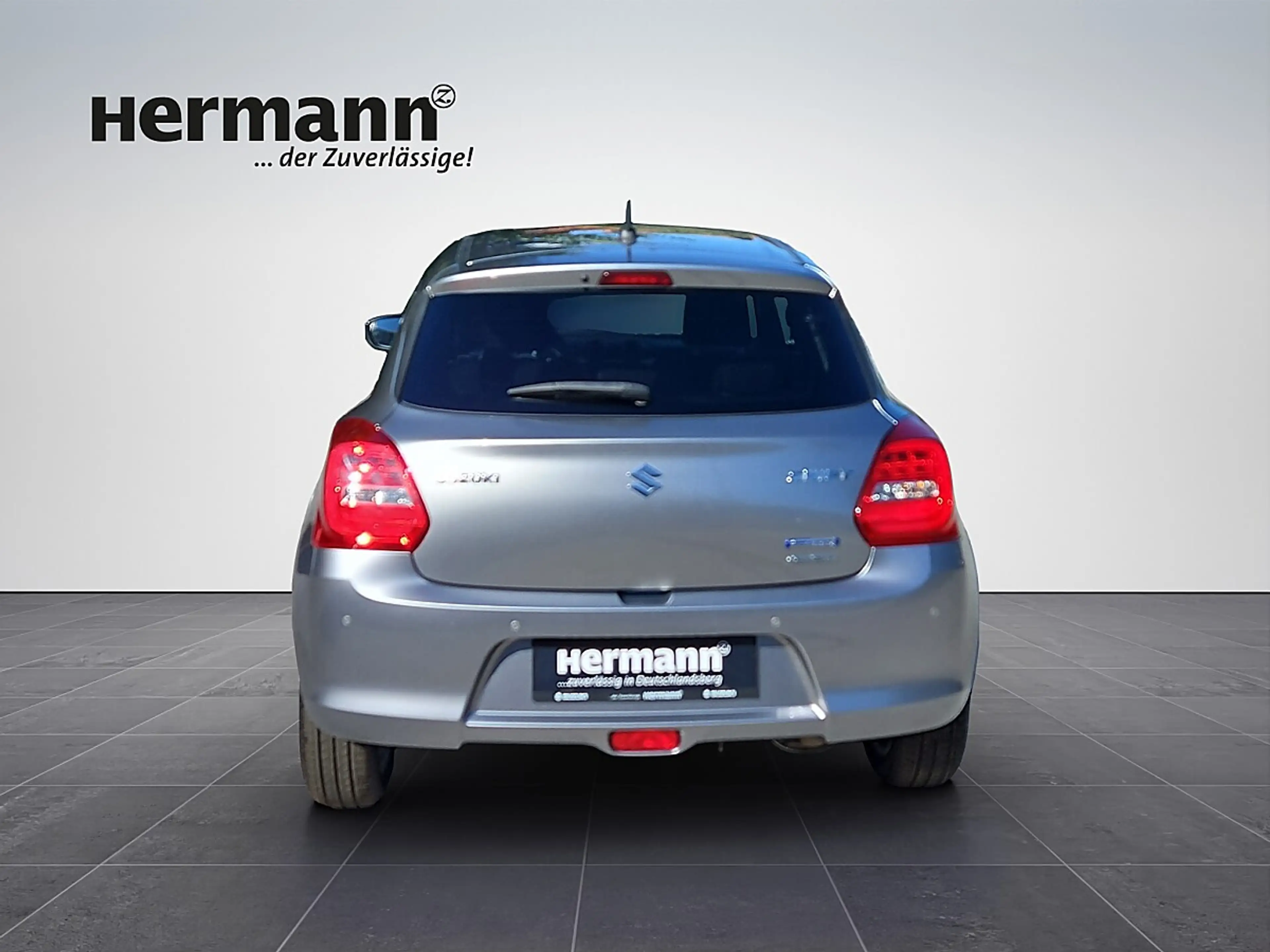 Suzuki Swift 1,2 Hybrid DualJet Allgrip Shine — photo 4