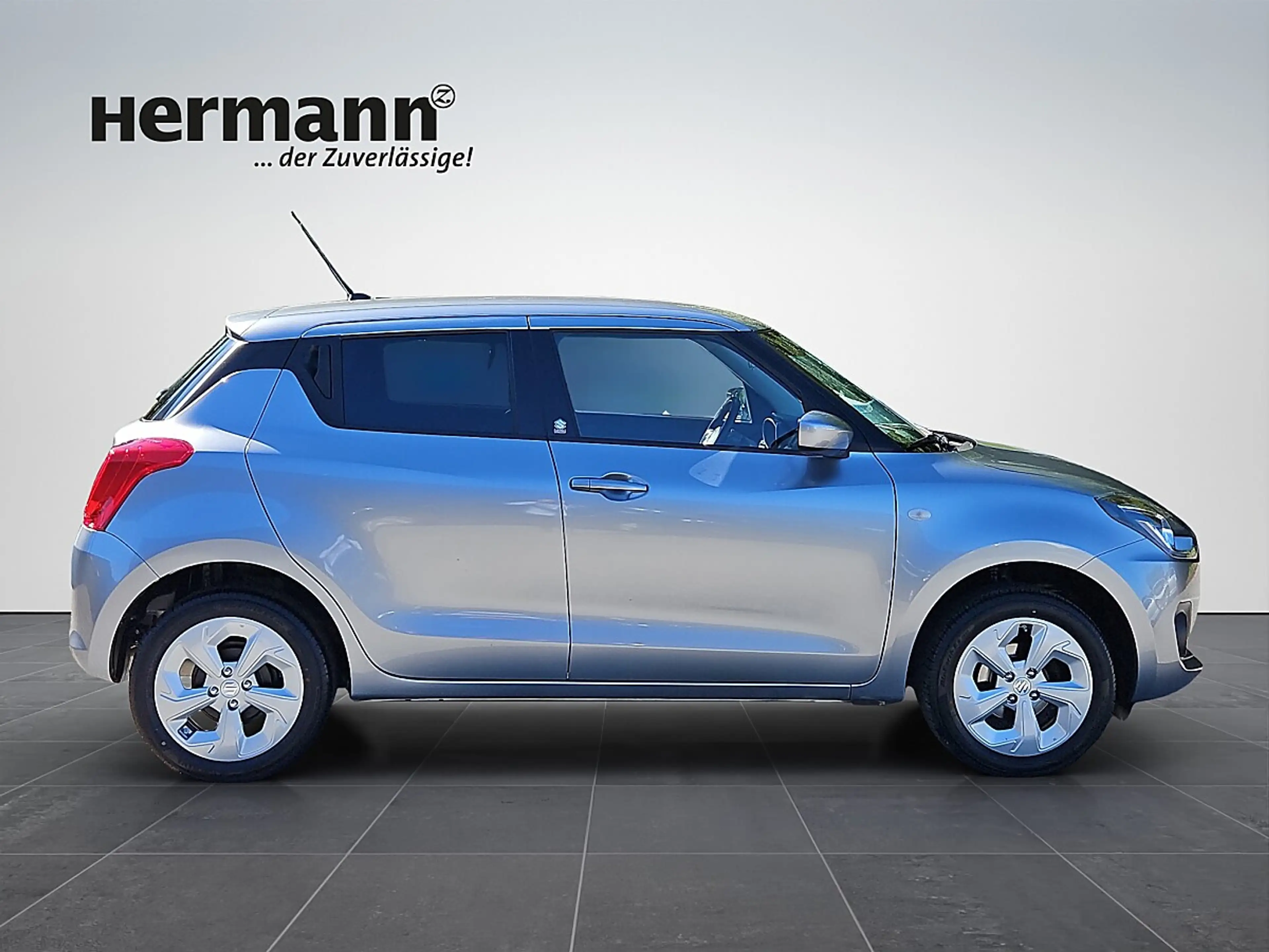 Suzuki Swift 1,2 Hybrid DualJet Allgrip Shine — photo 6