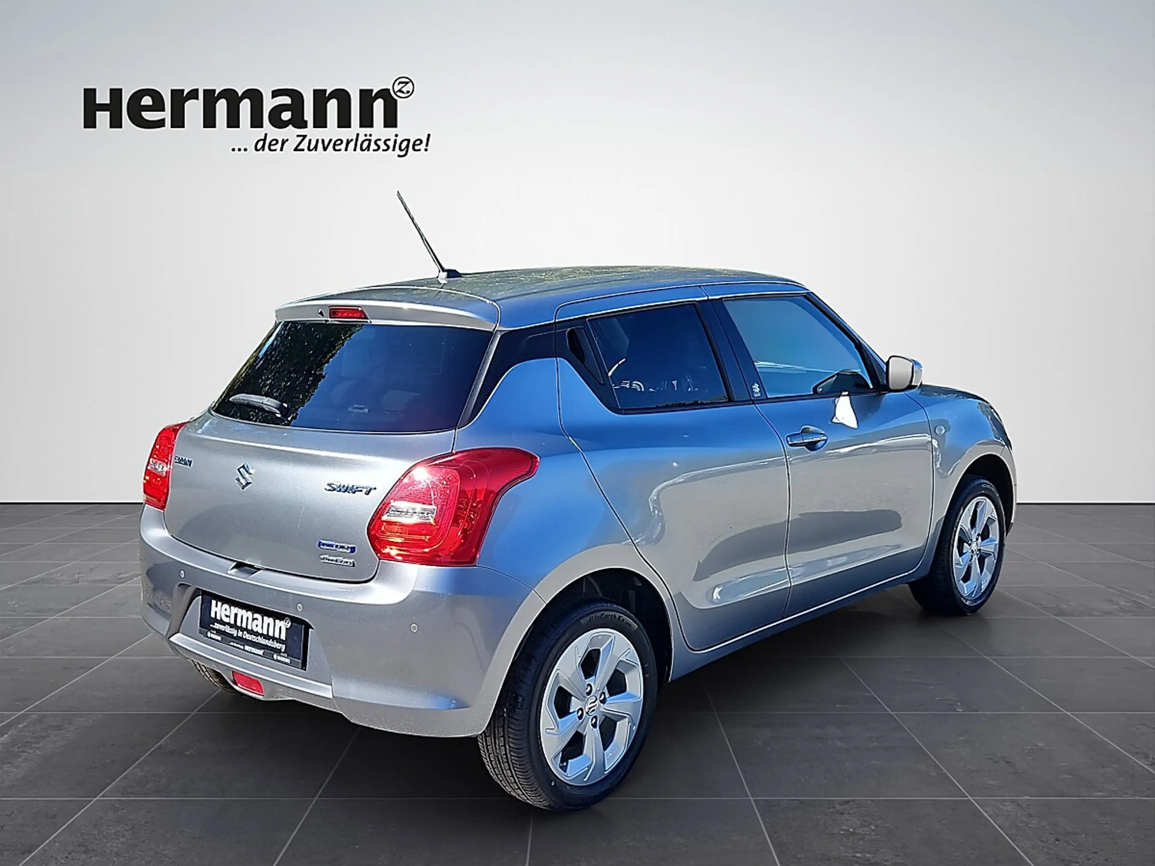 Suzuki Swift 1,2 Hybrid DualJet Allgrip Shine — photo 5